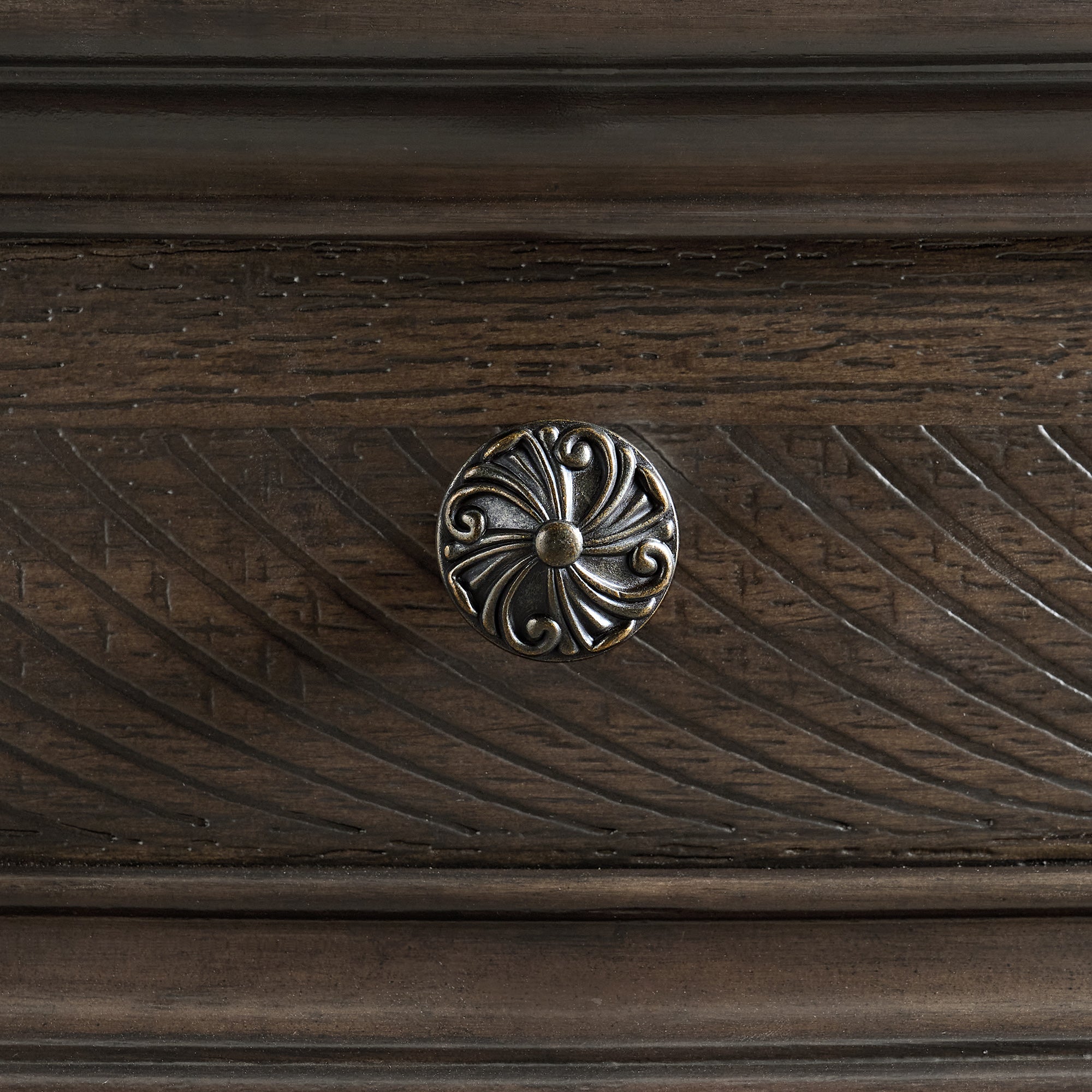 Brunswick Dresser and Mirror Set in Mahogany