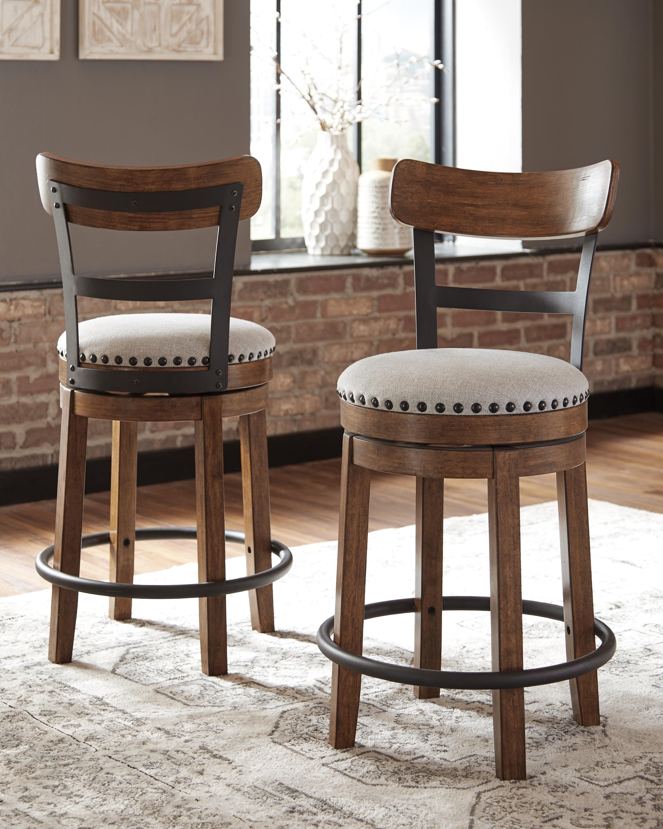 Dar Furniture - Ashley Furniture - Valebeck Counter Height Bar Stool - UPH Swivel Barstool (1/CN) / Brown - D546-424