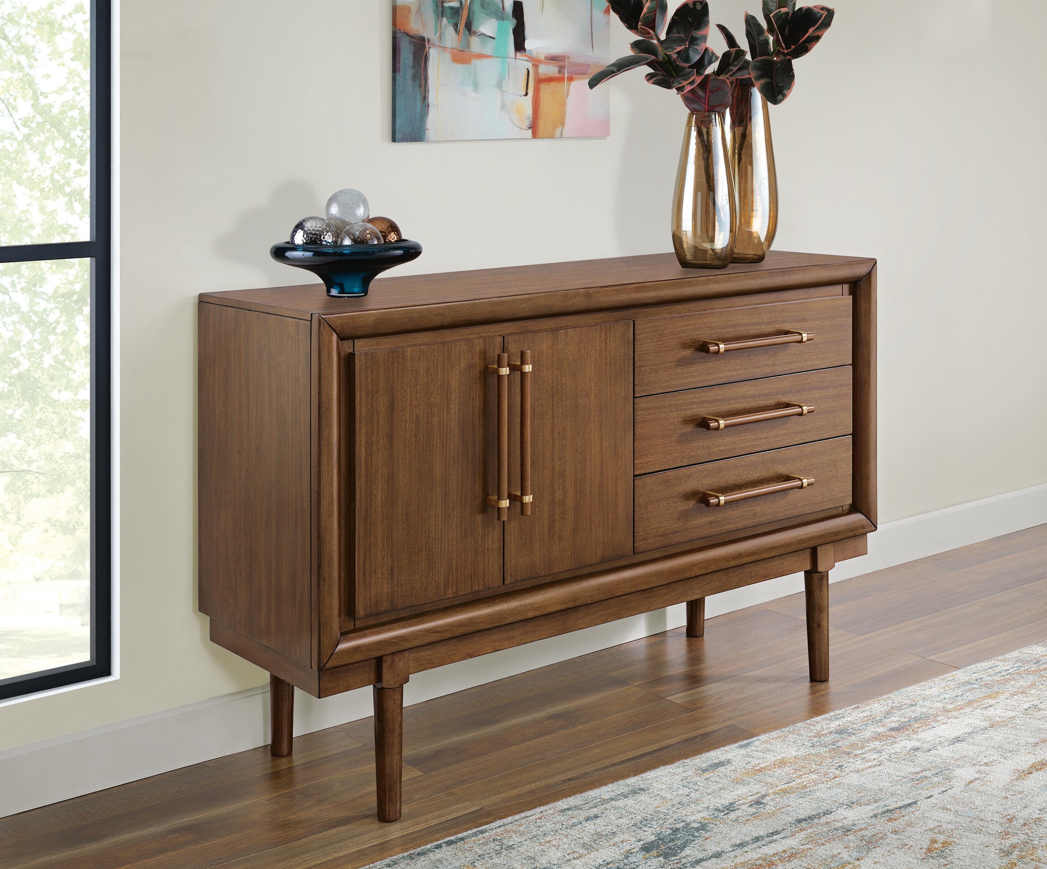 Dar Furniture - Ashley Furniture - Lyncott Dining Server - Dining Room Server / Brown - D615-60