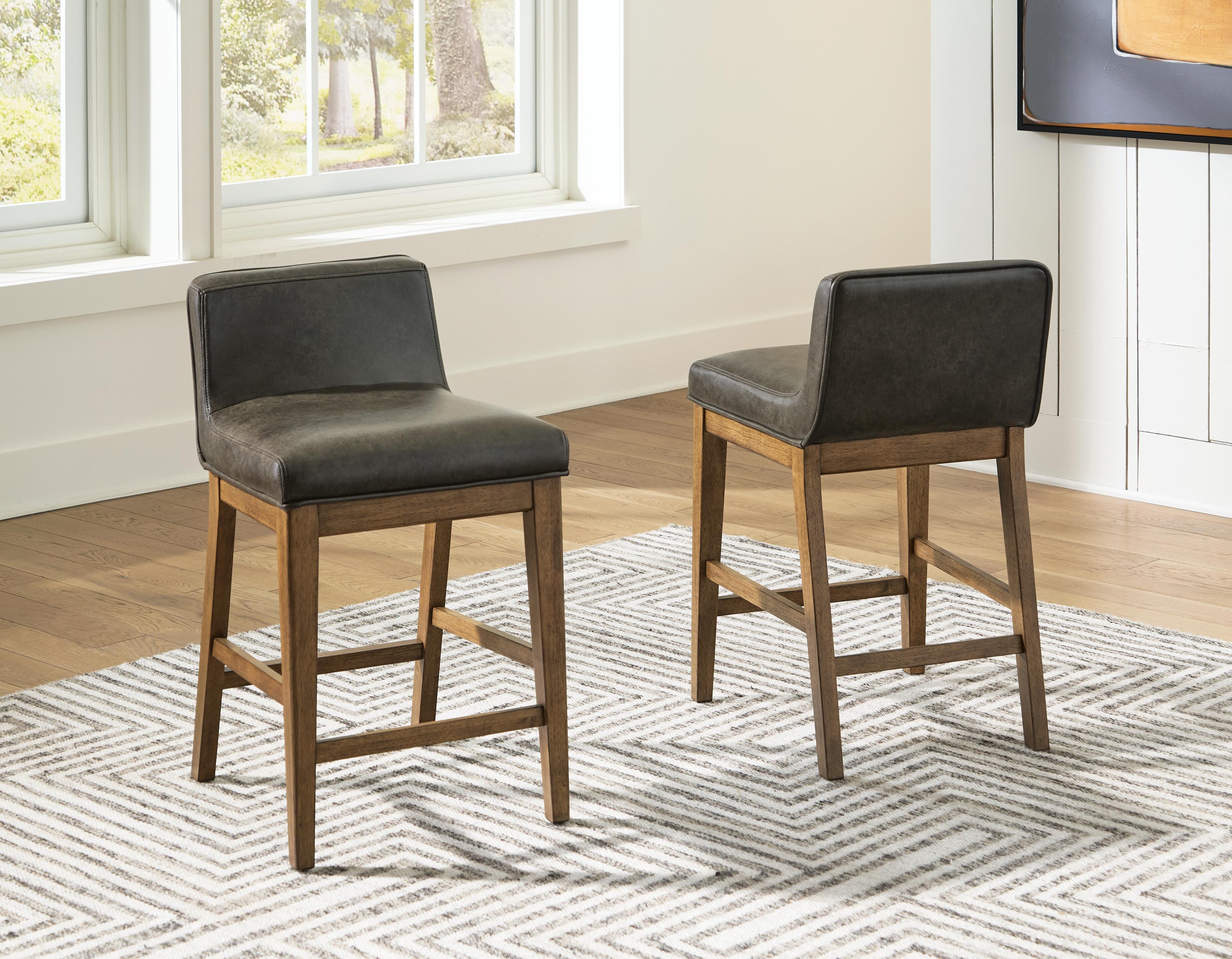 Dar Furniture - Ashley Furniture - Cabalynn Counter Height Barstool (Set of 2) - Counter Height Barstool (Set of 2) / Light Brown - D974-124X2