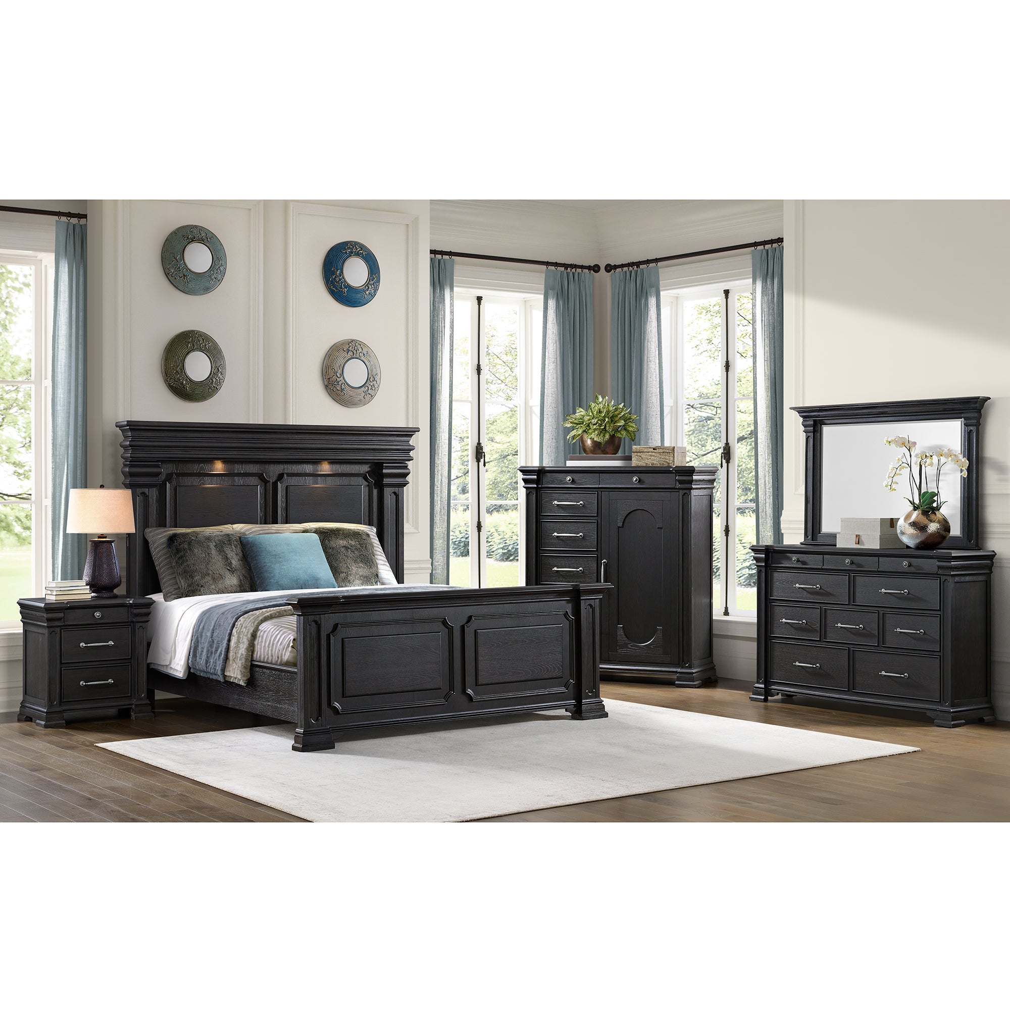 Kings Court King Bed in Black
