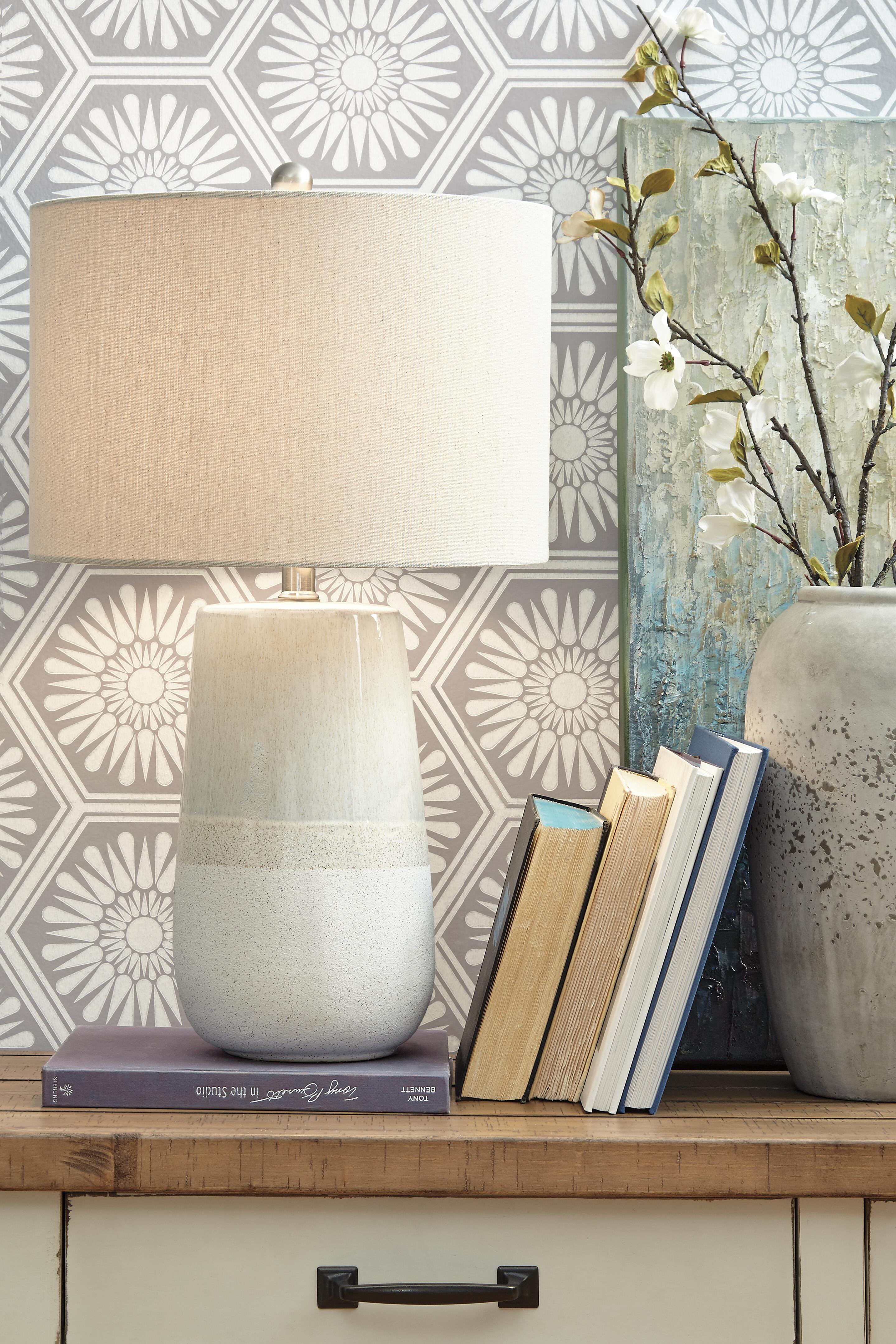 Dar Furniture - Ashley Furniture - Shavon Table Lamp - Ceramic Table Lamp (1/CN) / Beige/White - L100724