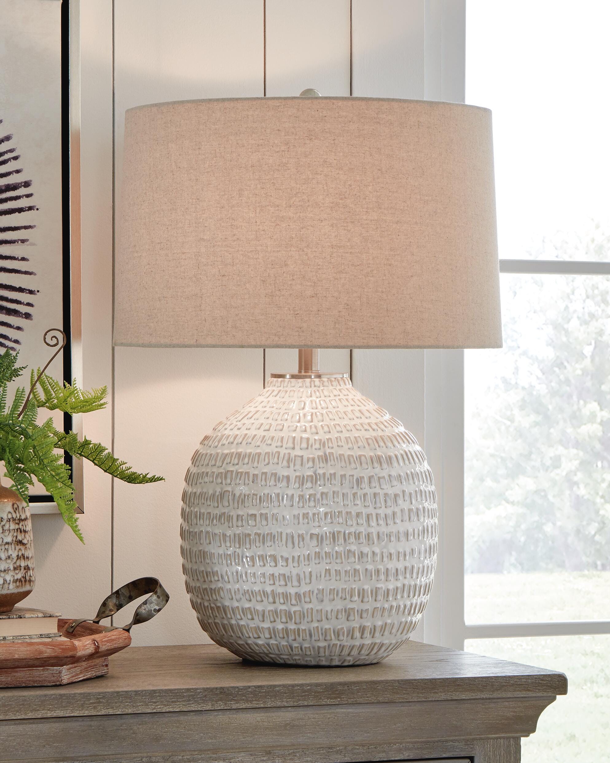 Dar Furniture - Ashley Furniture - Jamon Table Lamp - Ceramic Table Lamp (1/CN) / Beige - L100764