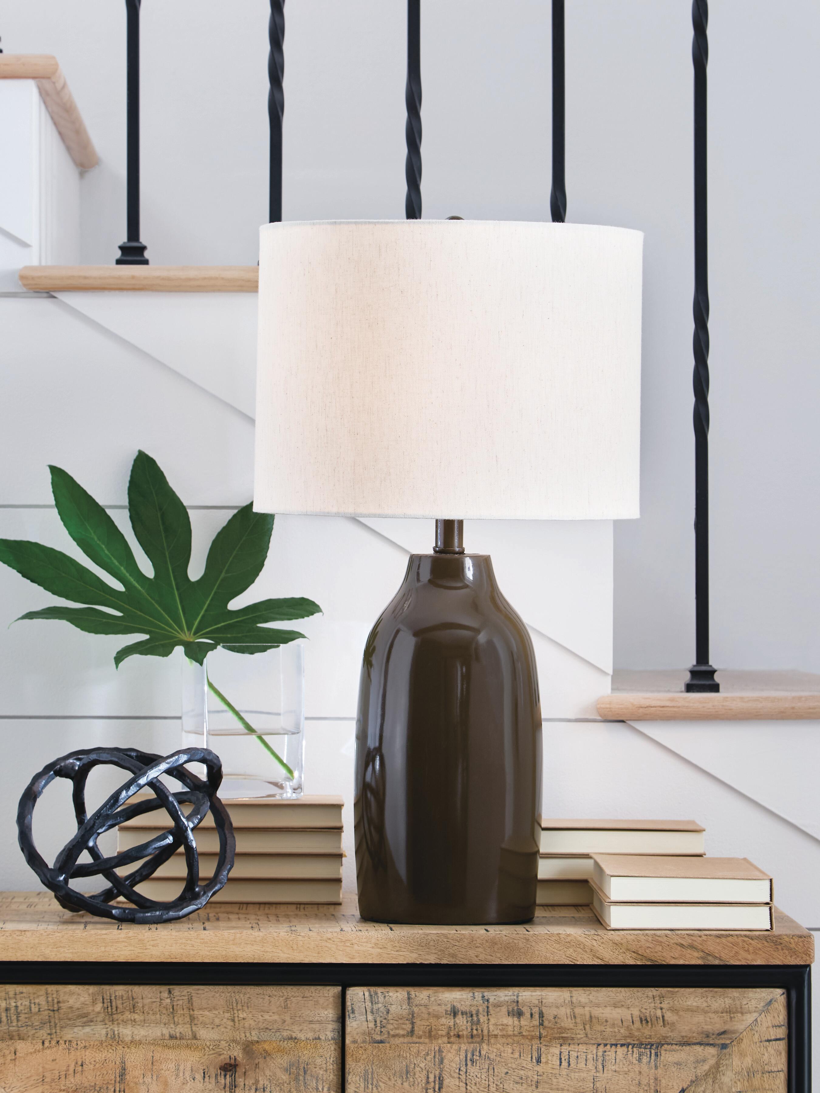 Dar Furniture - Ashley Furniture - Jyler Table Lamp - Terracotta Table Lamp (1/CN) / Brown - L100904