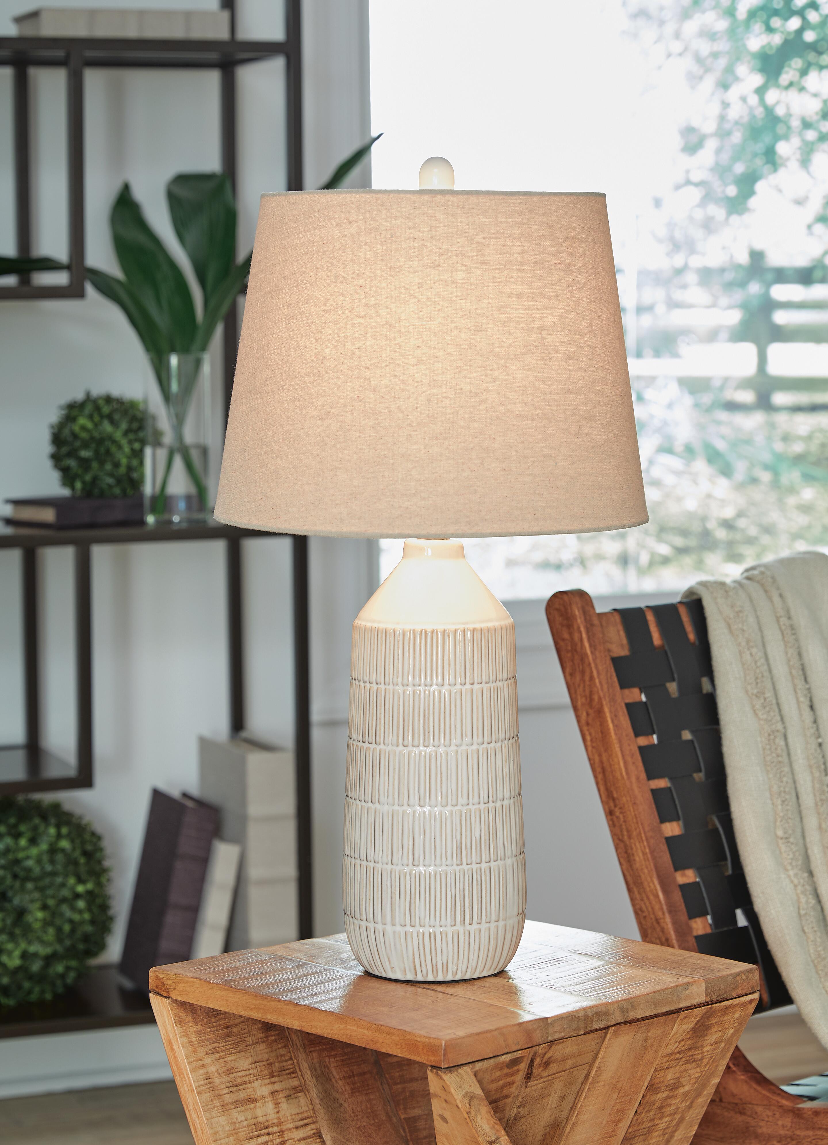 Dar Furniture - Ashley Furniture - Willport Table Lamp (Set of 2) - Ceramic Table Lamp (Set of 2) / Off White - L177994