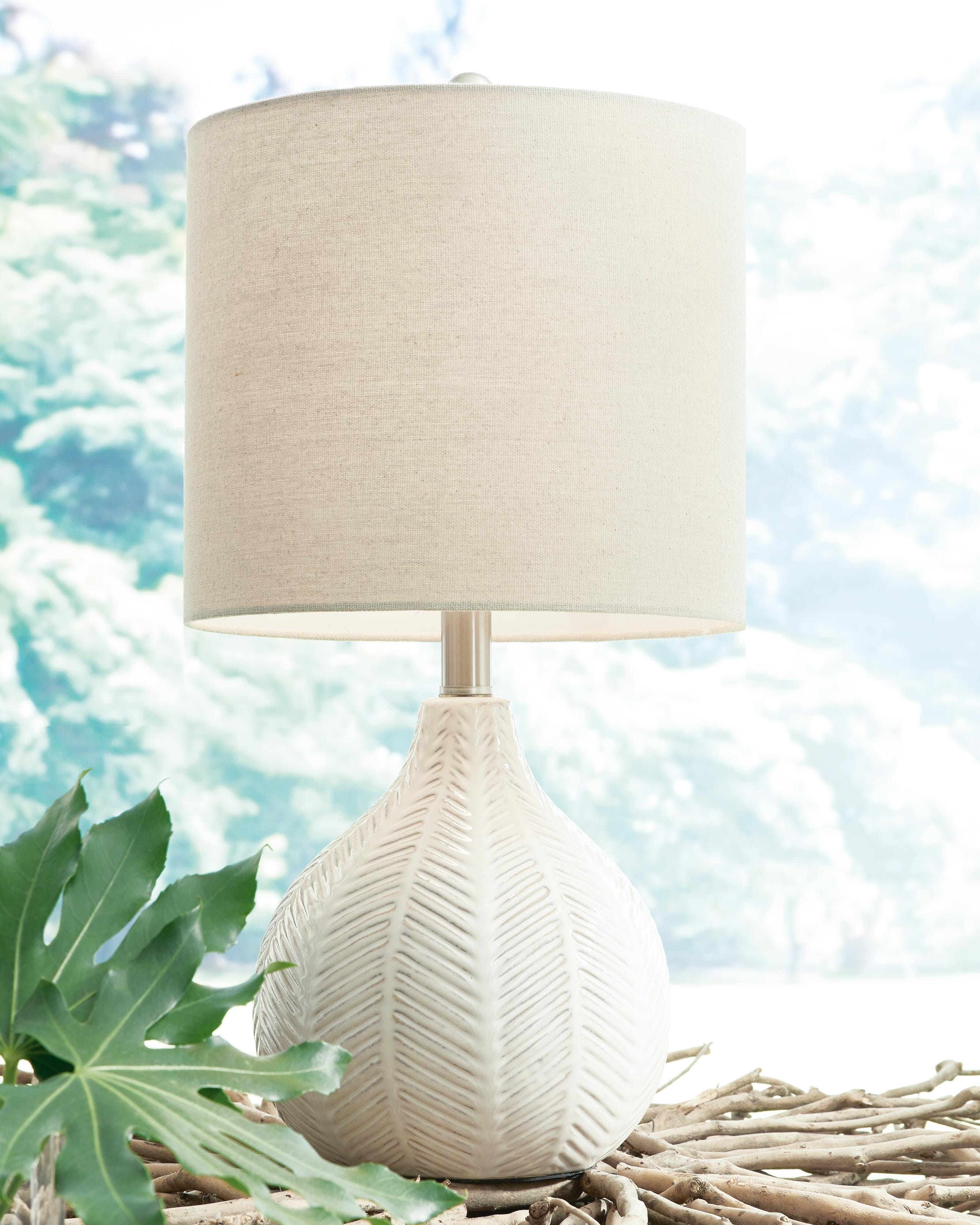 Dar Furniture - Ashley Furniture - Rainermen Table Lamp - Ceramic Table Lamp (1/CN) / Off White - L180024
