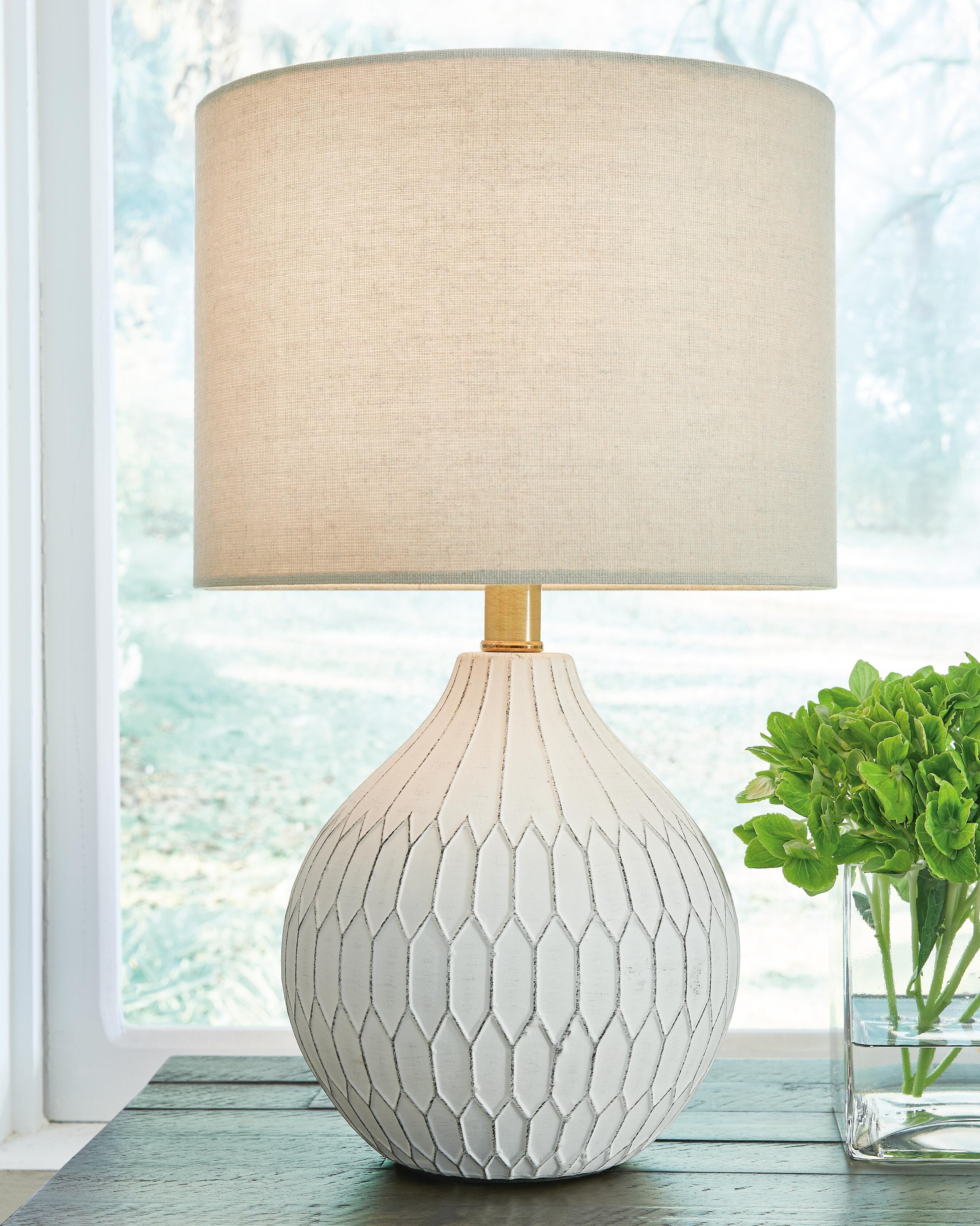 Dar Furniture - Ashley Furniture - Wardmont Table Lamp - Ceramic Table Lamp (1/CN) / White - L180094