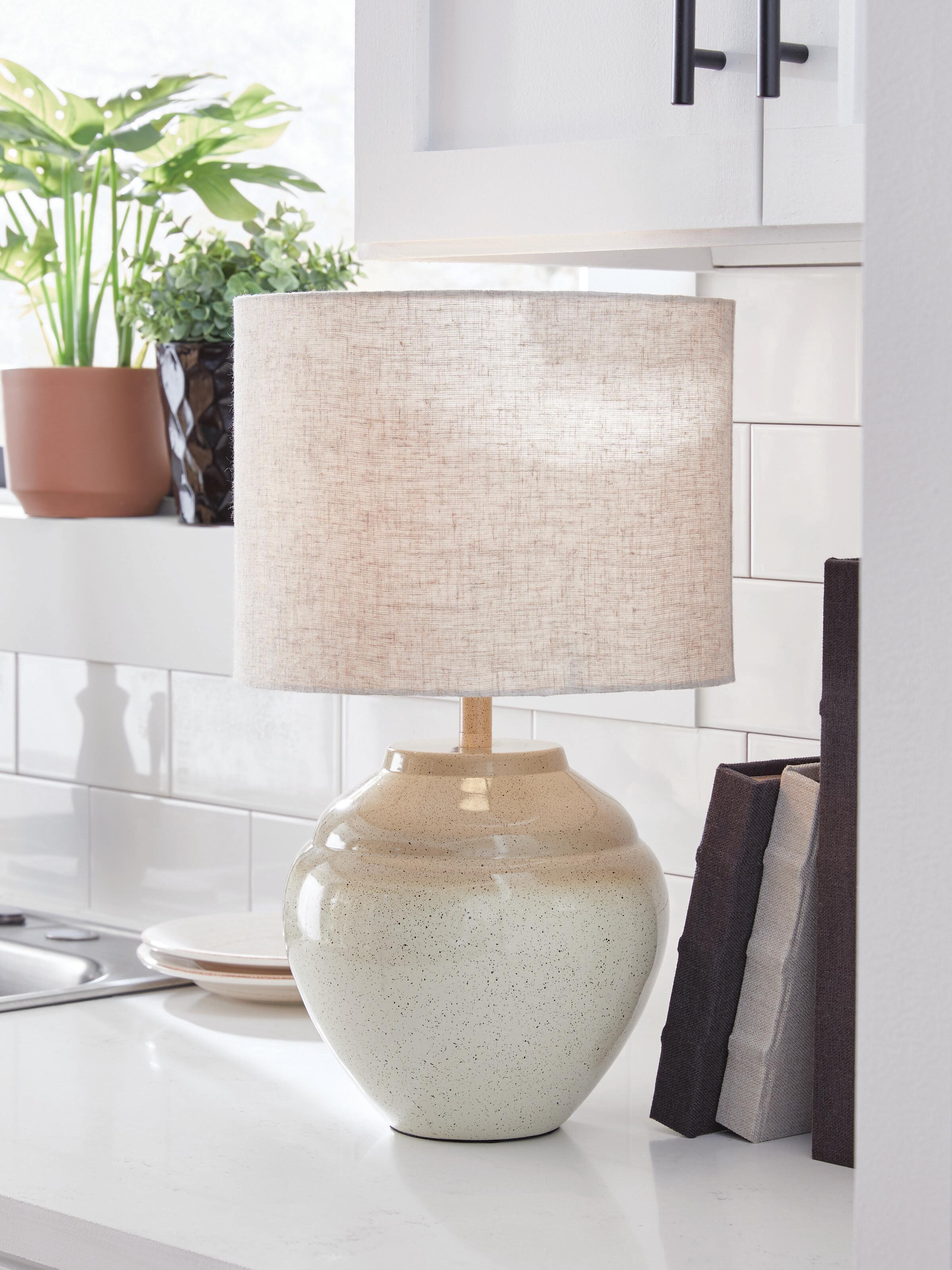 Dar Furniture - Ashley Furniture - Waldish Table Lamp - Metal Table Lamp (1/CN) / Cream/Beige - L200204