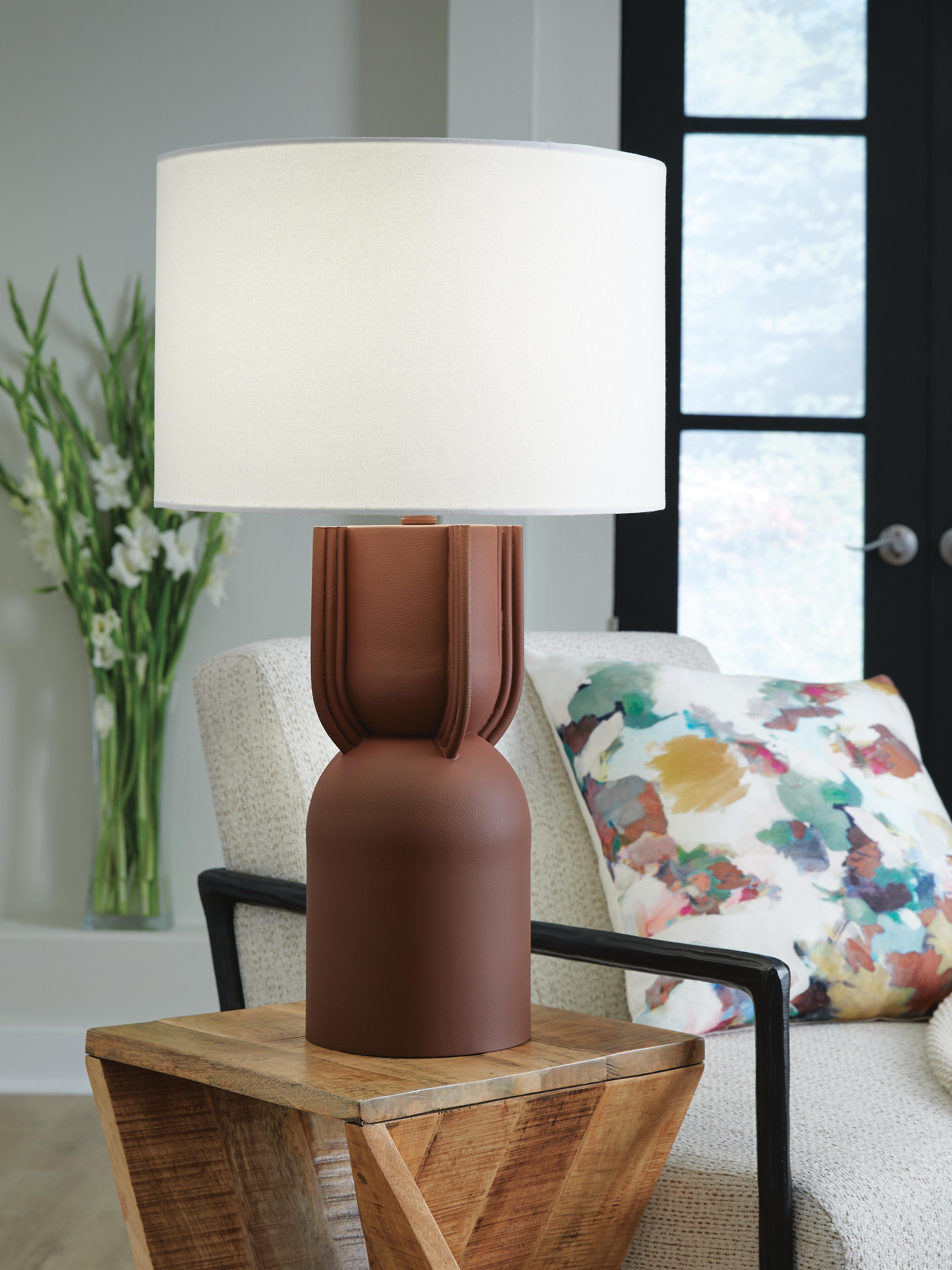 Dar Furniture - Ashley Furniture - Rowandale Table Lamp - Metal Table Lamp (1/CN) / Brick Red - L207534