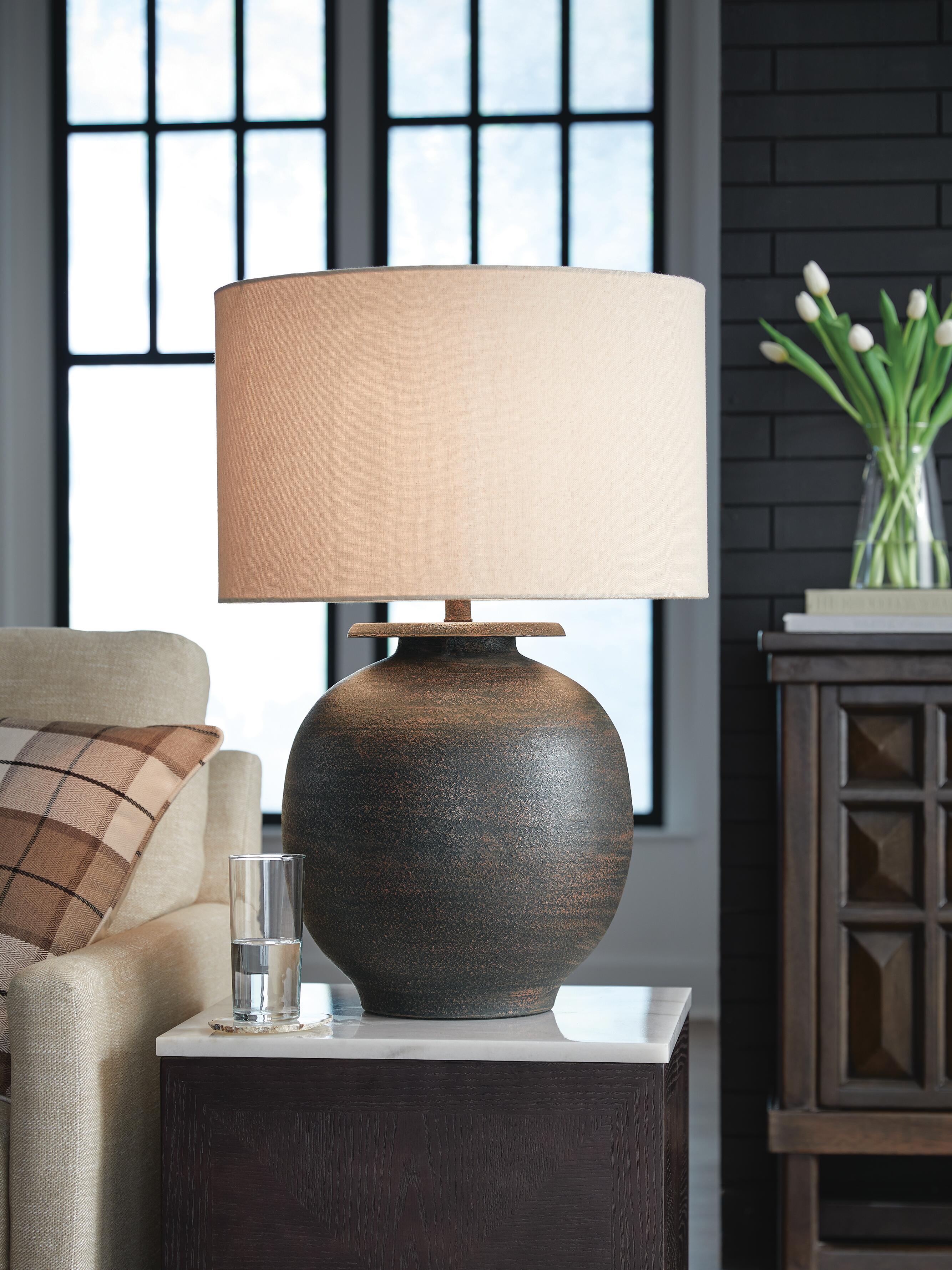 Dar Furniture - Ashley Furniture - Carlenbury Table Lamp - Metal Table Lamp (1/CN) / Antique Brown - L207574