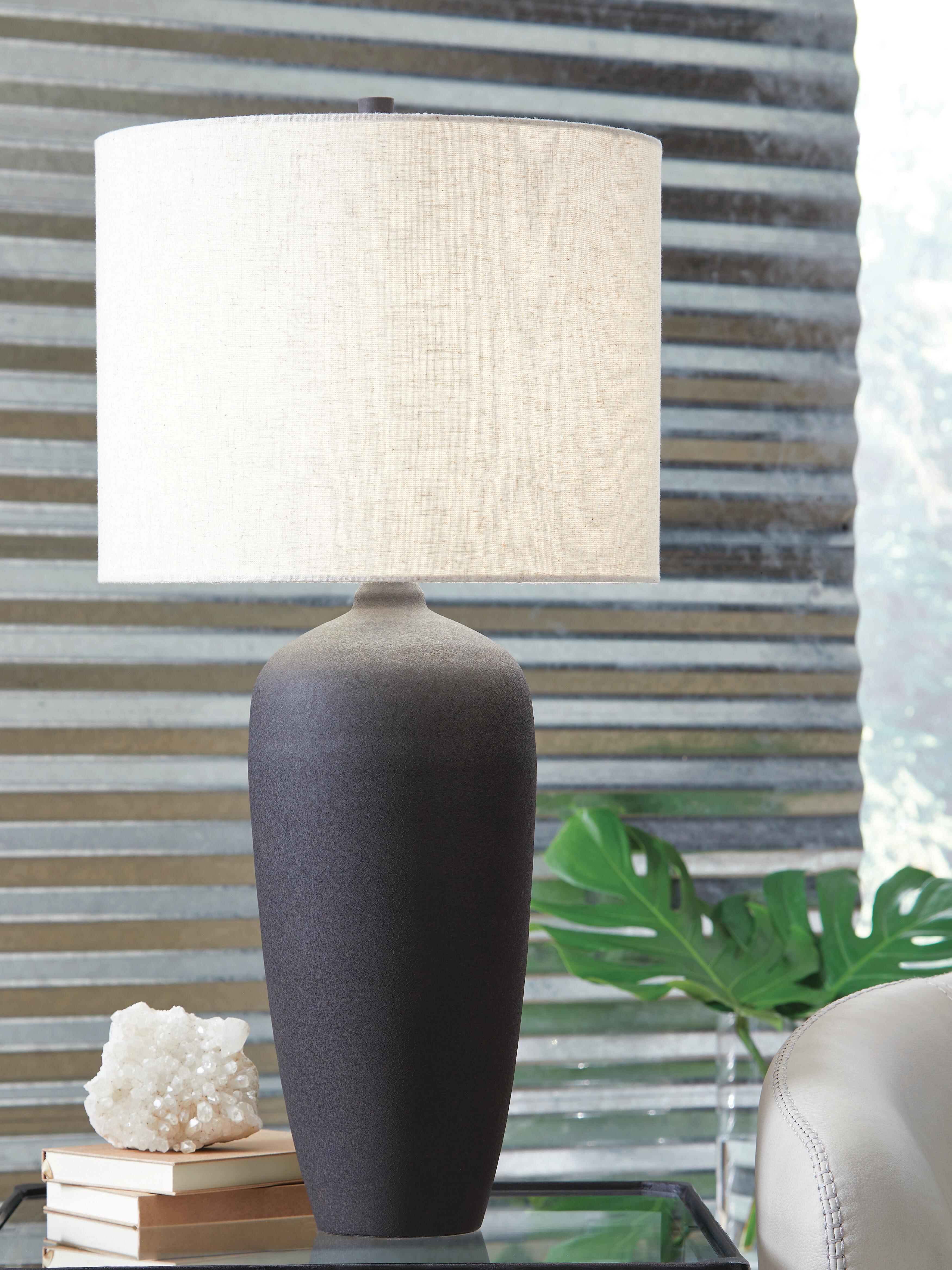 Dar Furniture - Ashley Furniture - Ryenburg Table Lamp - Metal Table Lamp (1/CN) / Black - L207584