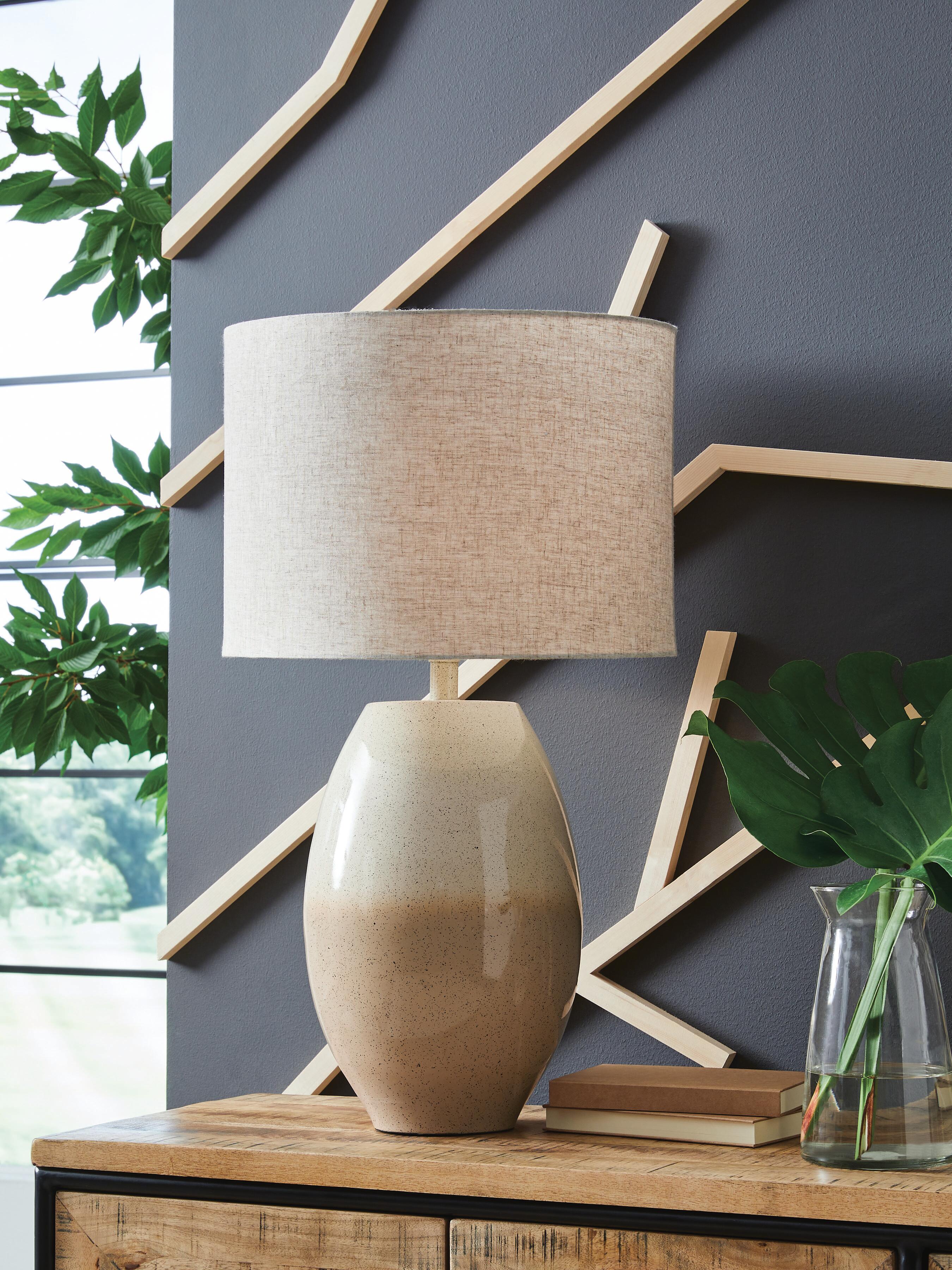 Dar Furniture - Ashley Furniture - Linas Table Lamp - Metal Table Lamp (1/CN) / Cream/Beige - L207594