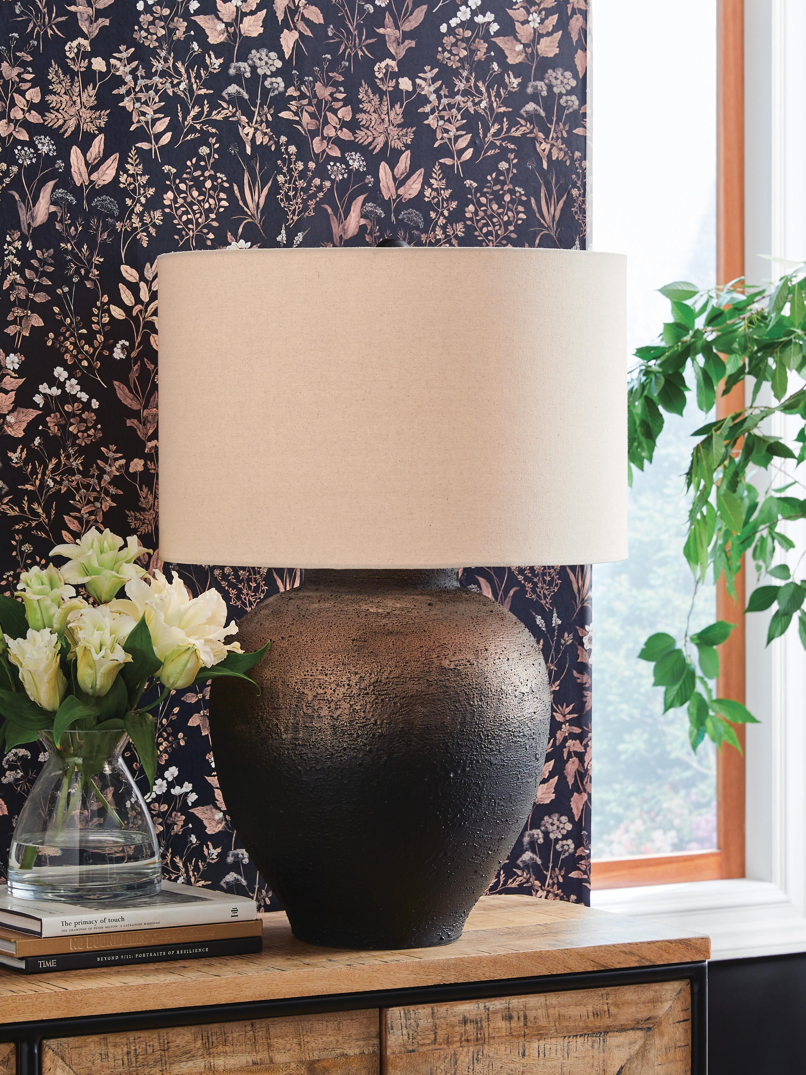 Dar Furniture - Ashley Furniture - Newgerhard Table Lamp - Metal Table Lamp (1/CN) / Brown/Black - L207644