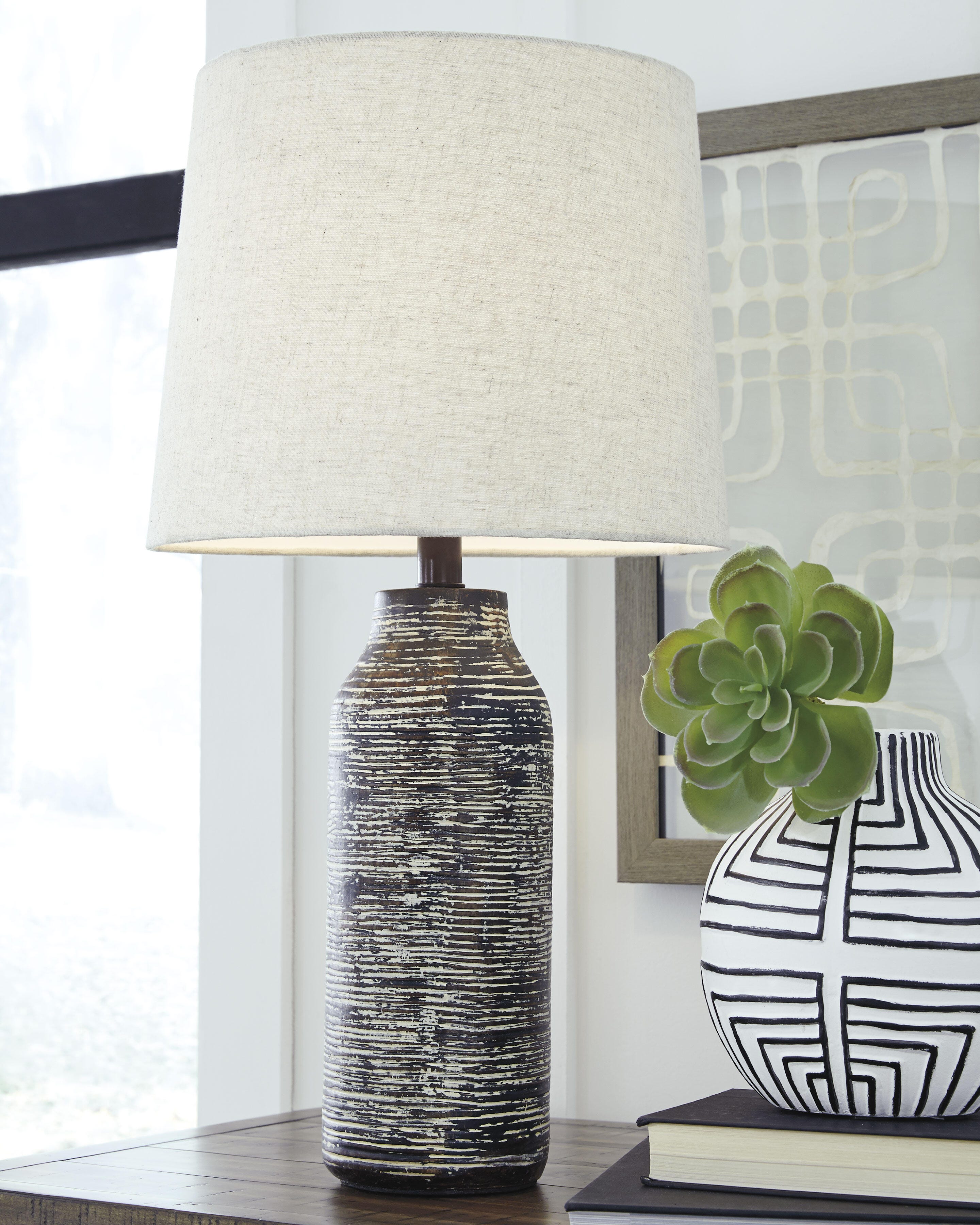 Dar Furniture - Ashley Furniture - Mahima Table Lamp (Set of 2) - Paper Table Lamp (Set of 2) / Black/White - L235584