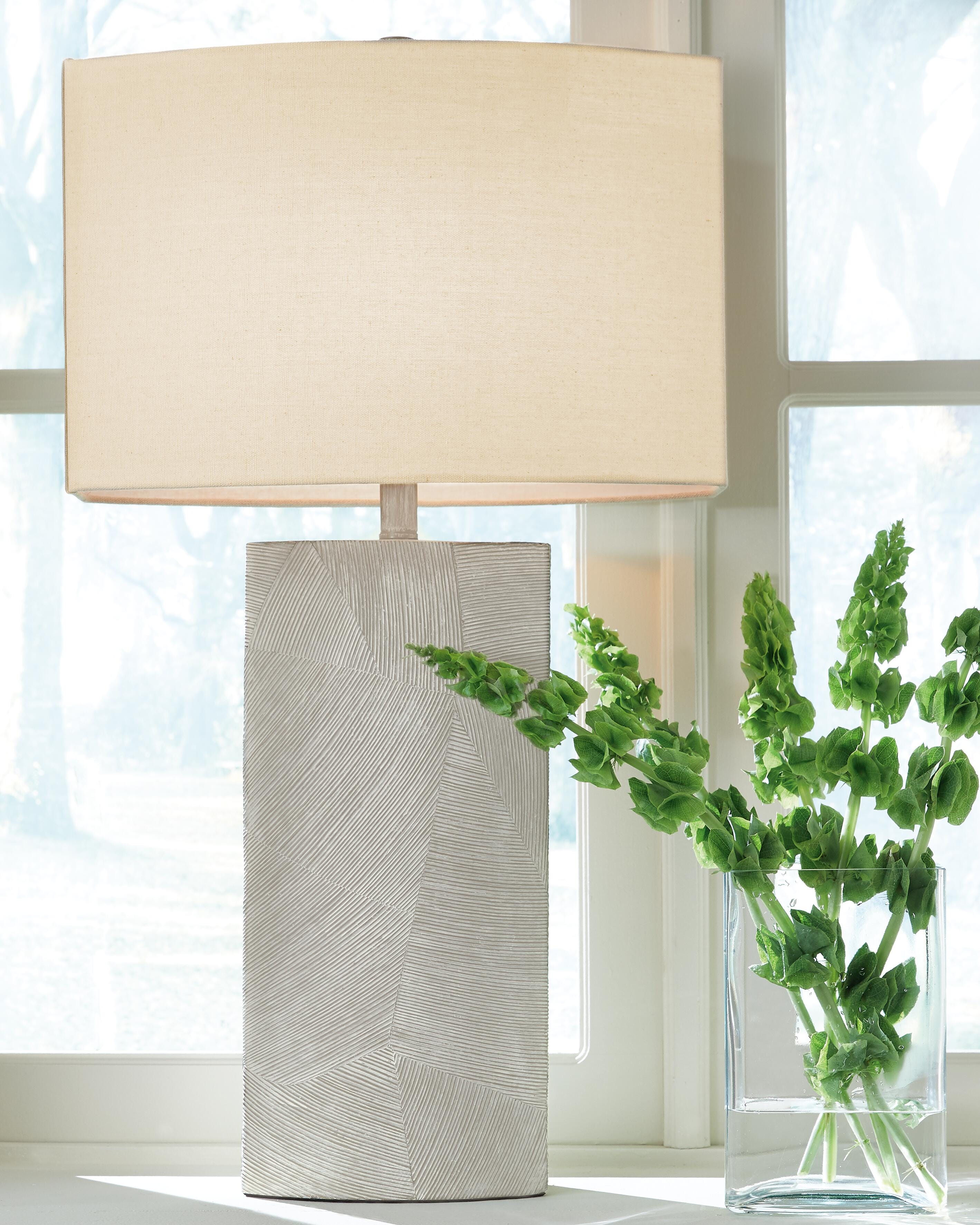 Dar Furniture - Ashley Furniture - Bradard Table Lamp (Set of 2) - Table Lamp (Set of 2) / Brown - L243264X2
