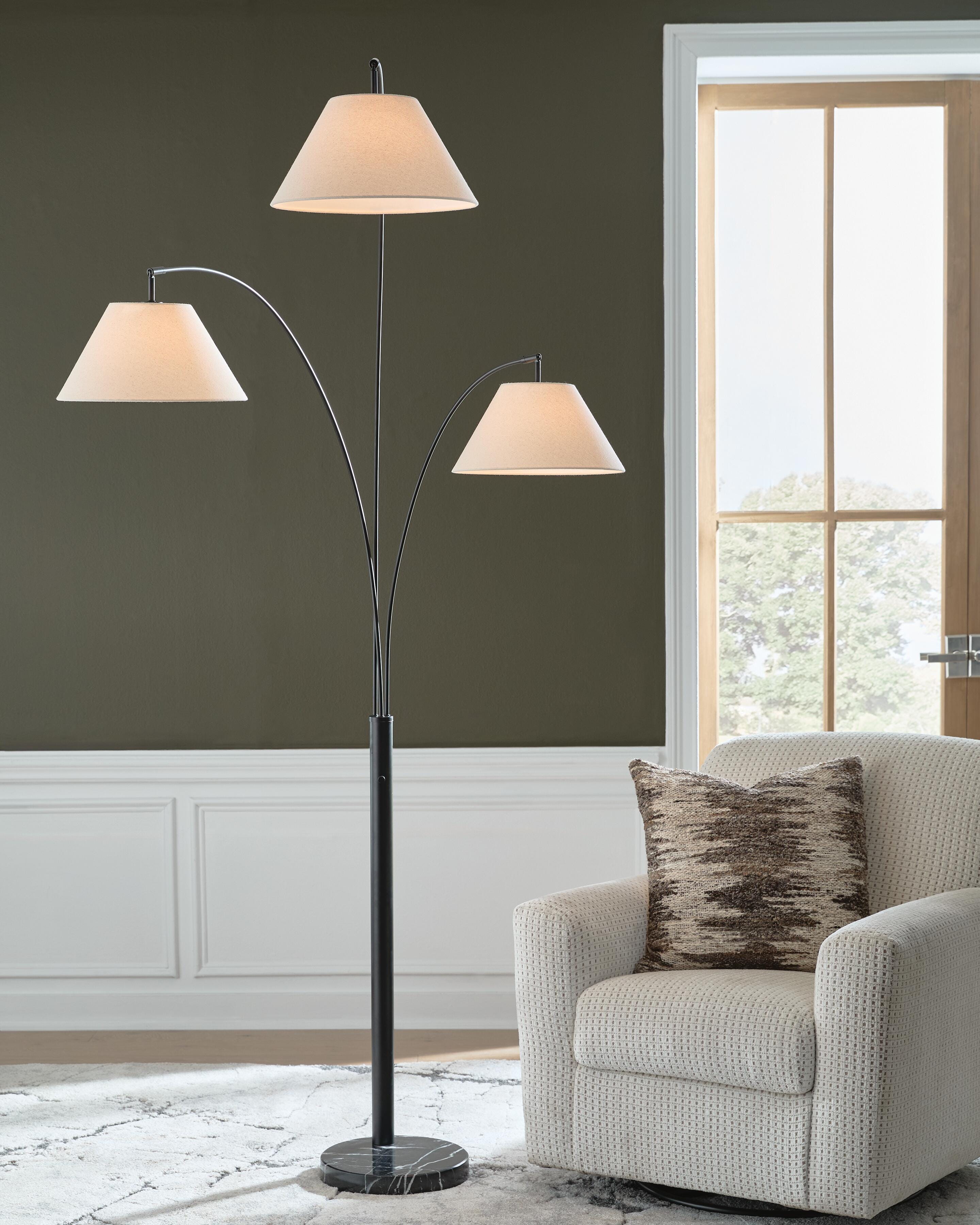 Dar Furniture - Ashley Furniture - Gibbswellner Arc Lamp - Metal Arc Lamp (1/CN) / Black - L725159