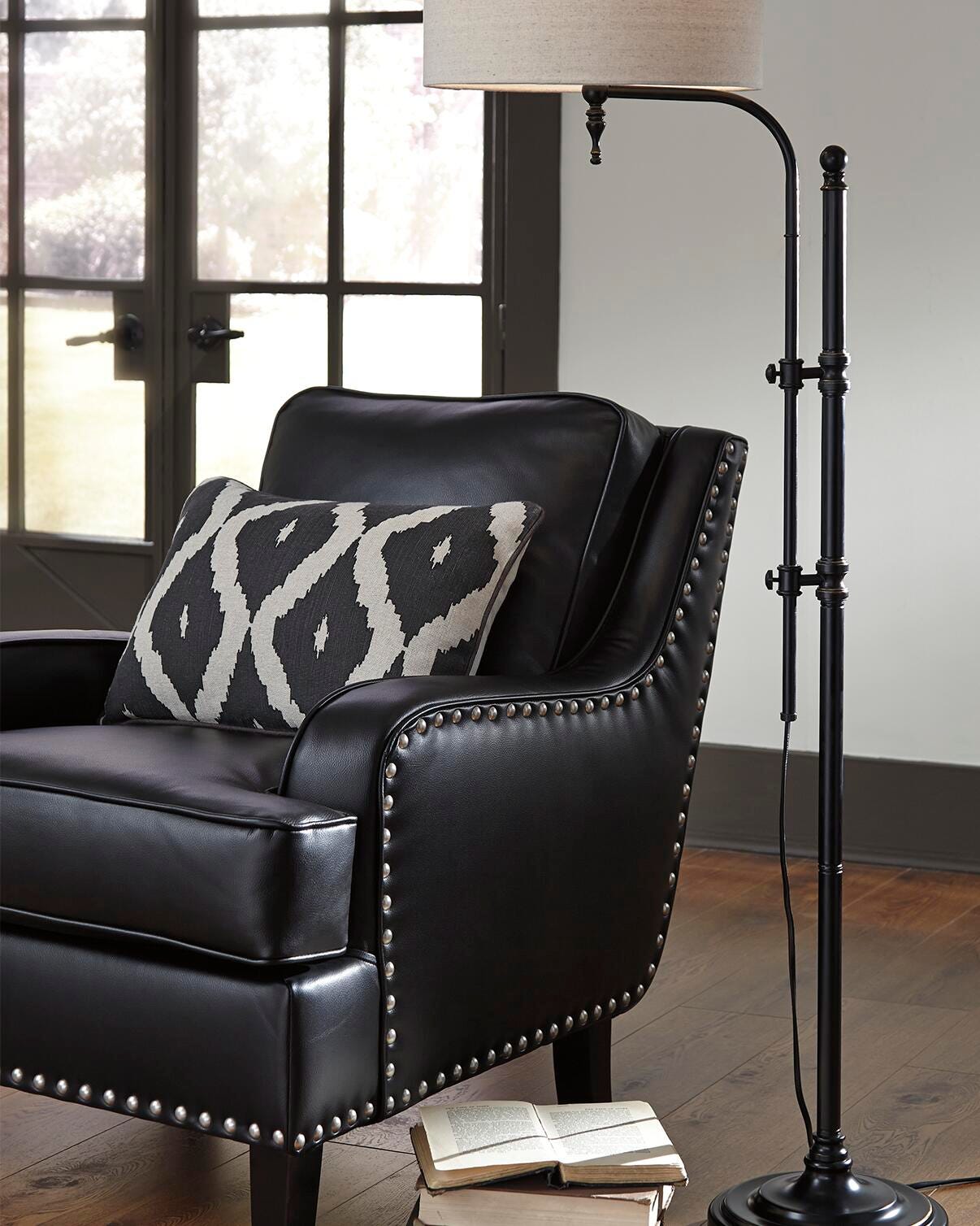 Dar Furniture - Ashley Furniture - Anemoon Floor Lamp - Metal Floor Lamp (1/CN) / Black - L734251