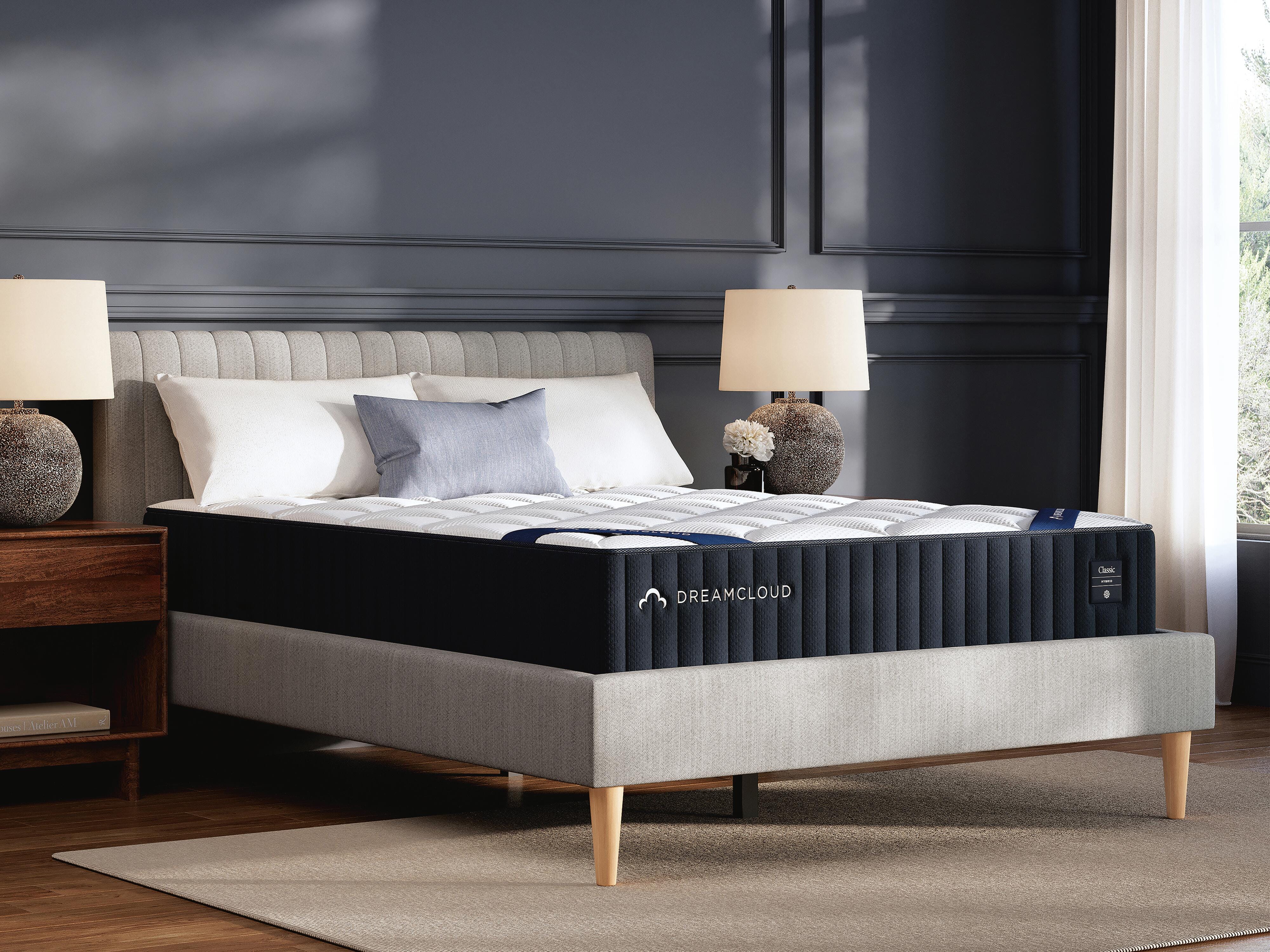 Dar Furniture - Ashley Furniture - DreamCloud Classic Hybrid Queen Mattress - Queen / White - M13531