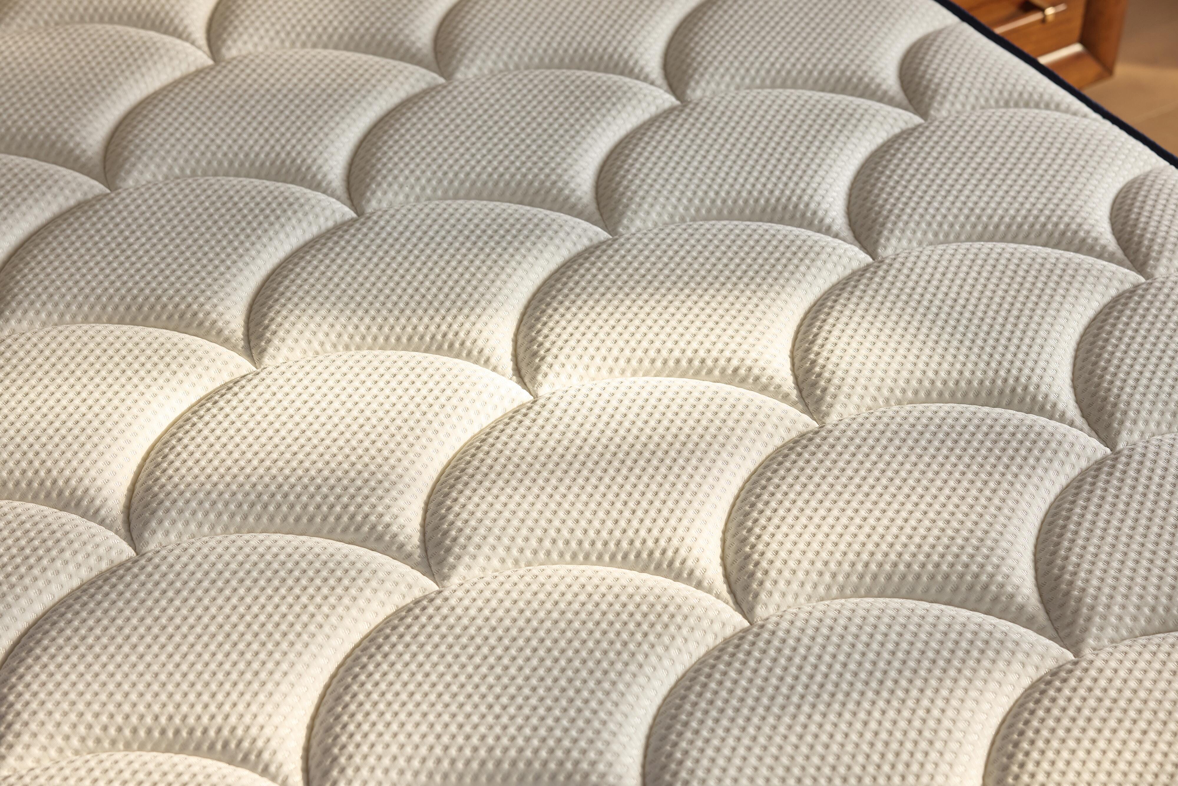 DreamCloud Classic Hybrid Twin Mattress