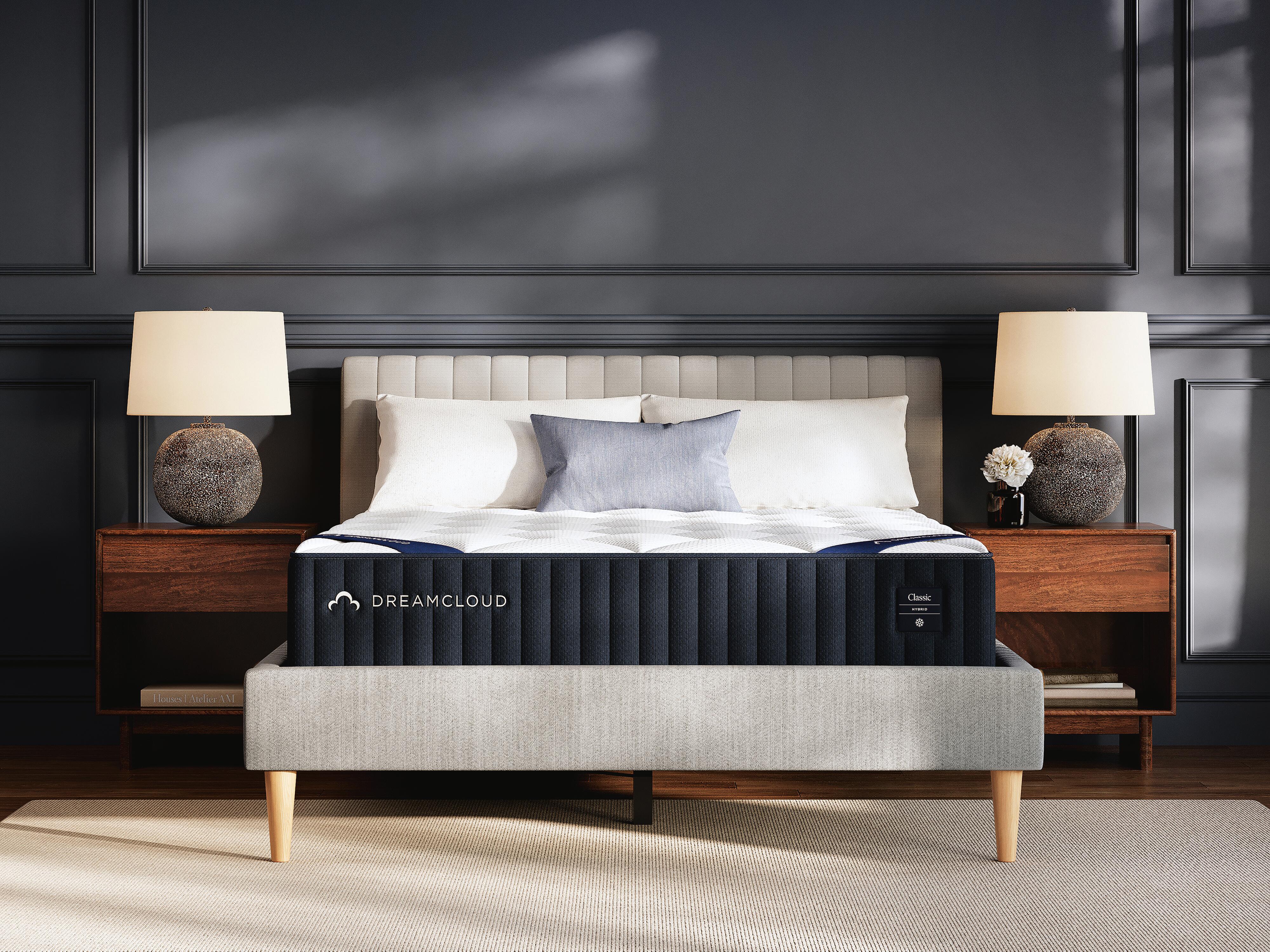 DreamCloud Classic Hybrid Twin Mattress