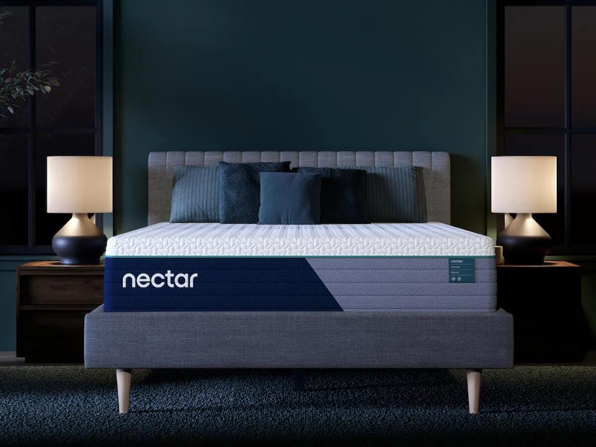 Dar Furniture - Ashley Furniture - Nectar Premier Hybrid Full Mattress - Full / White - M14121