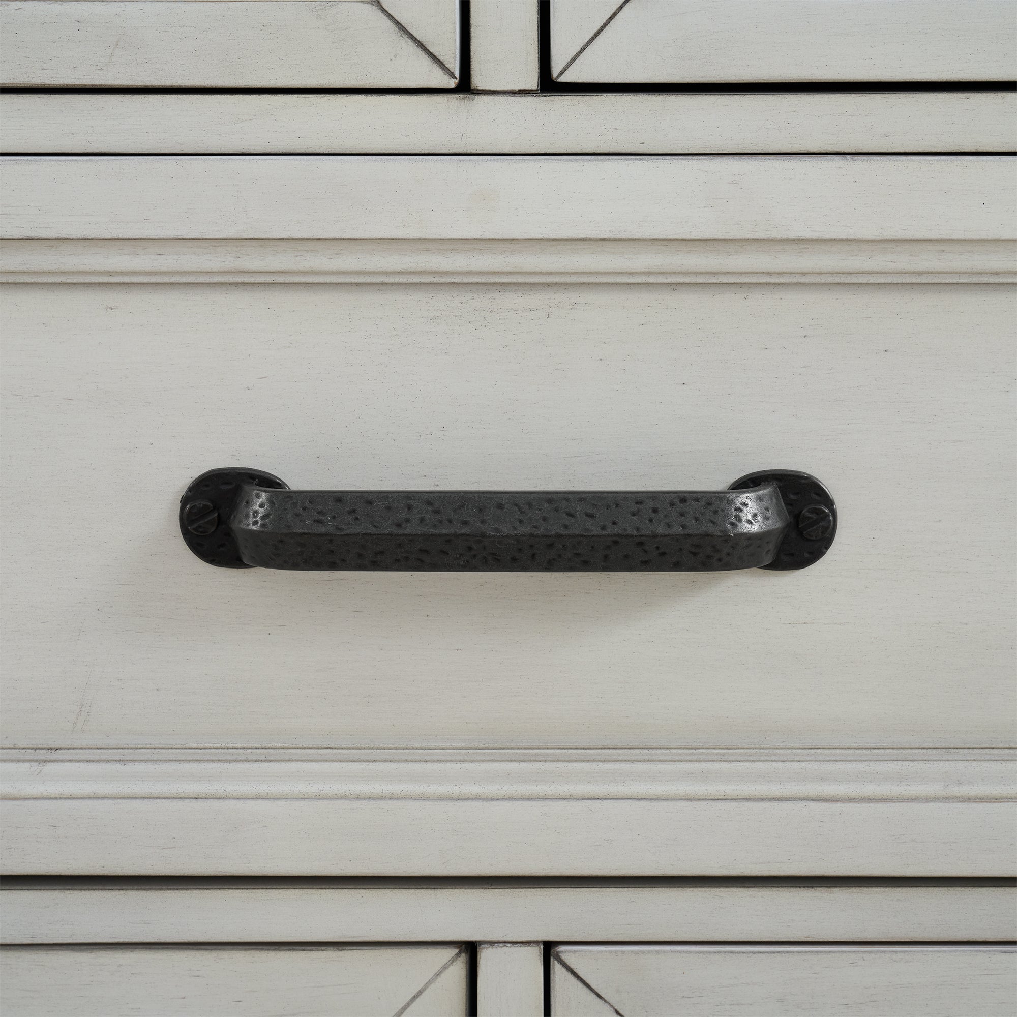 McCoy 5-Drawer Chest in Antique White