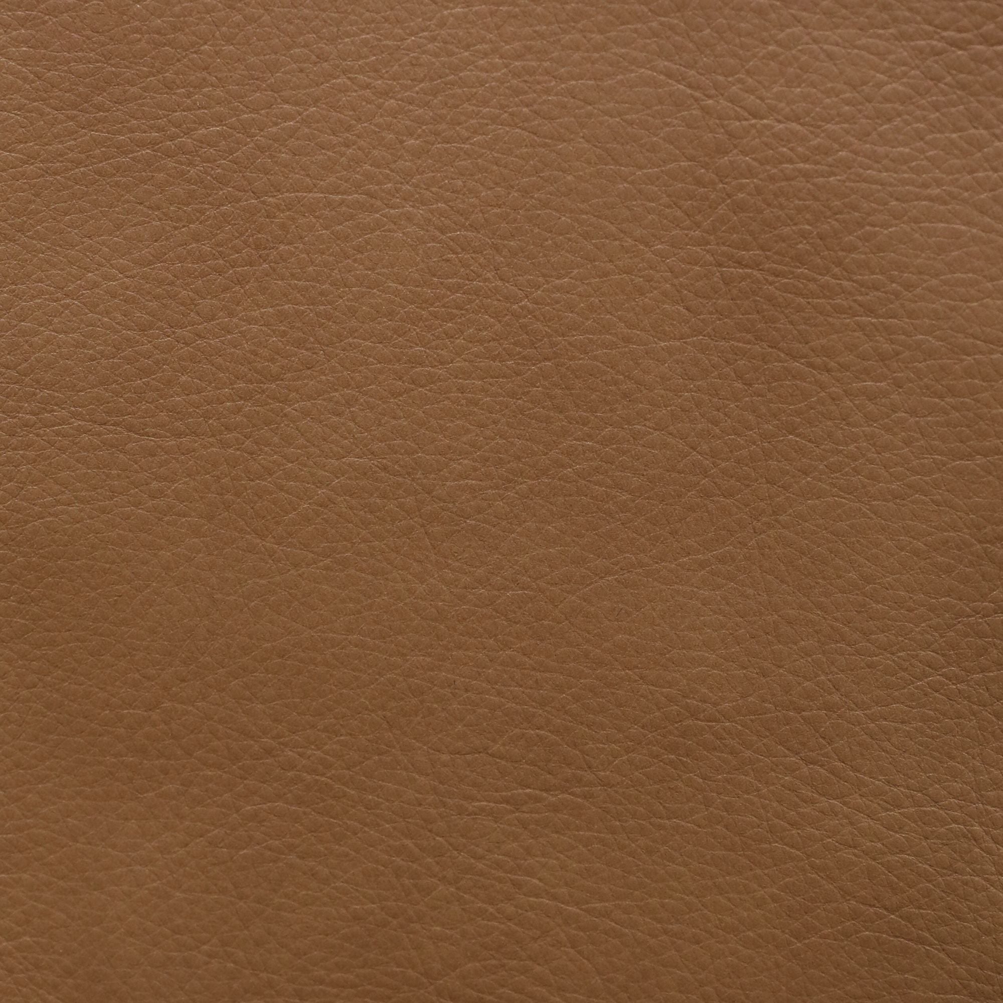Mustang P3 Loveseat with Console in Aline Butternut