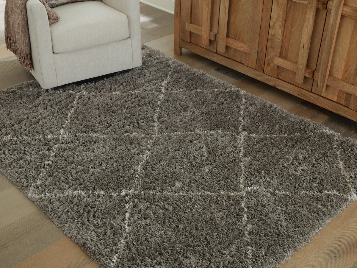 Dar Furniture - Ashley Furniture - Wrenlow 5' x 7' Rug - 5' x 7' Rug / Gray/Cream - R407222