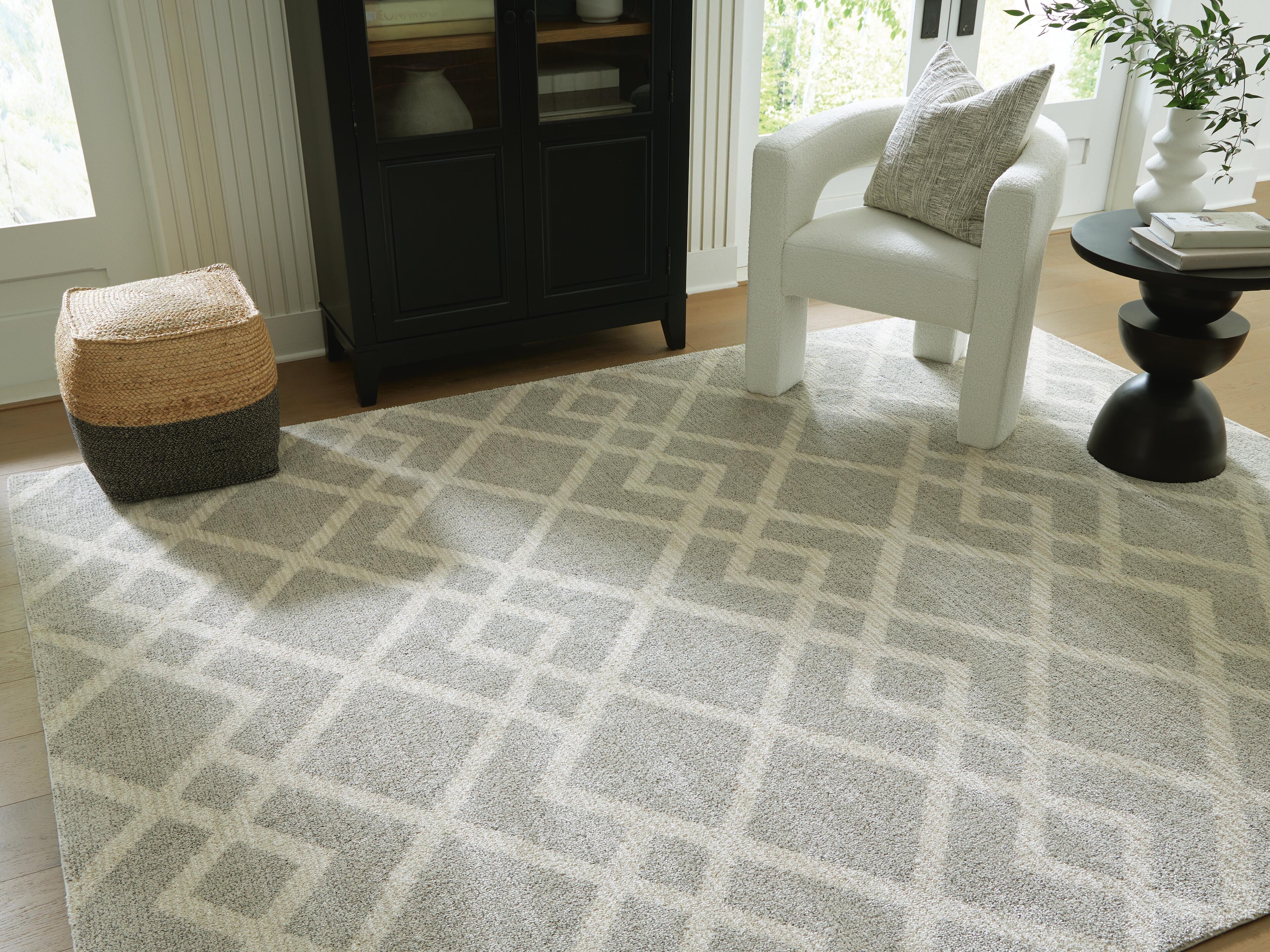 Dar Furniture - Ashley Furniture - Unawick Large Rug - Large Rug / Gray/Ivory - R407331