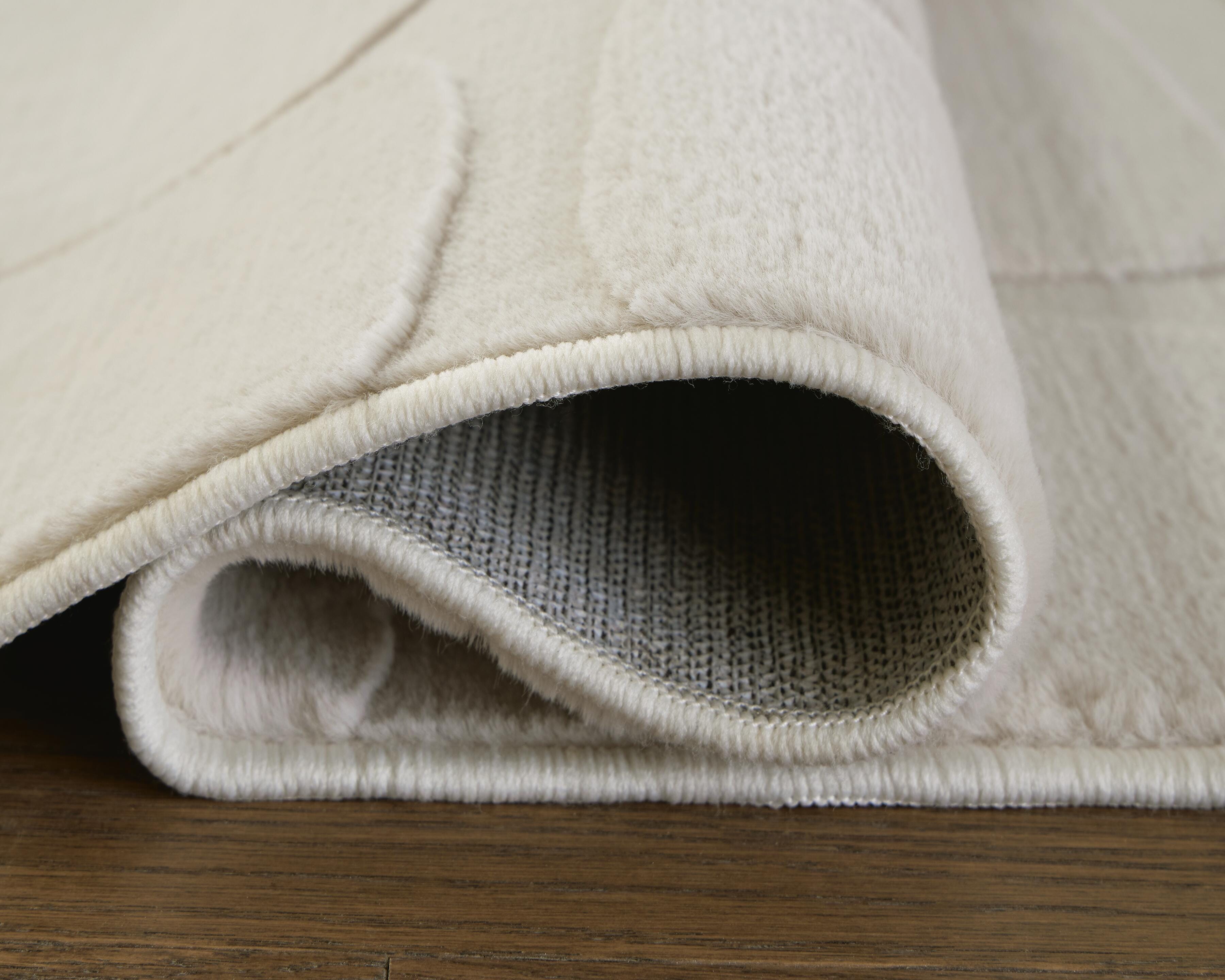 Malvinsboro Washable 5' x 7' Area Rug