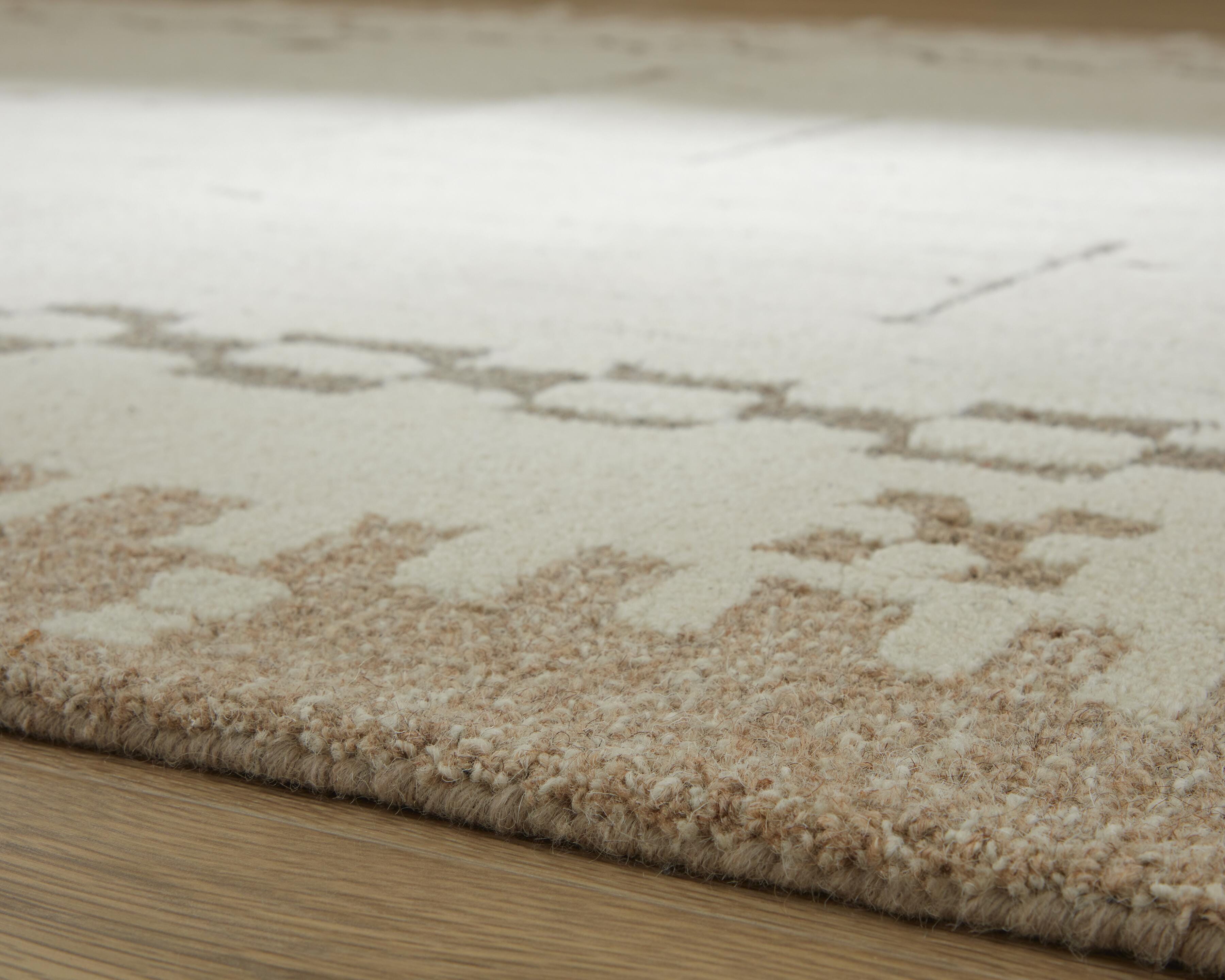 Dot 5' x 7' Area Rug