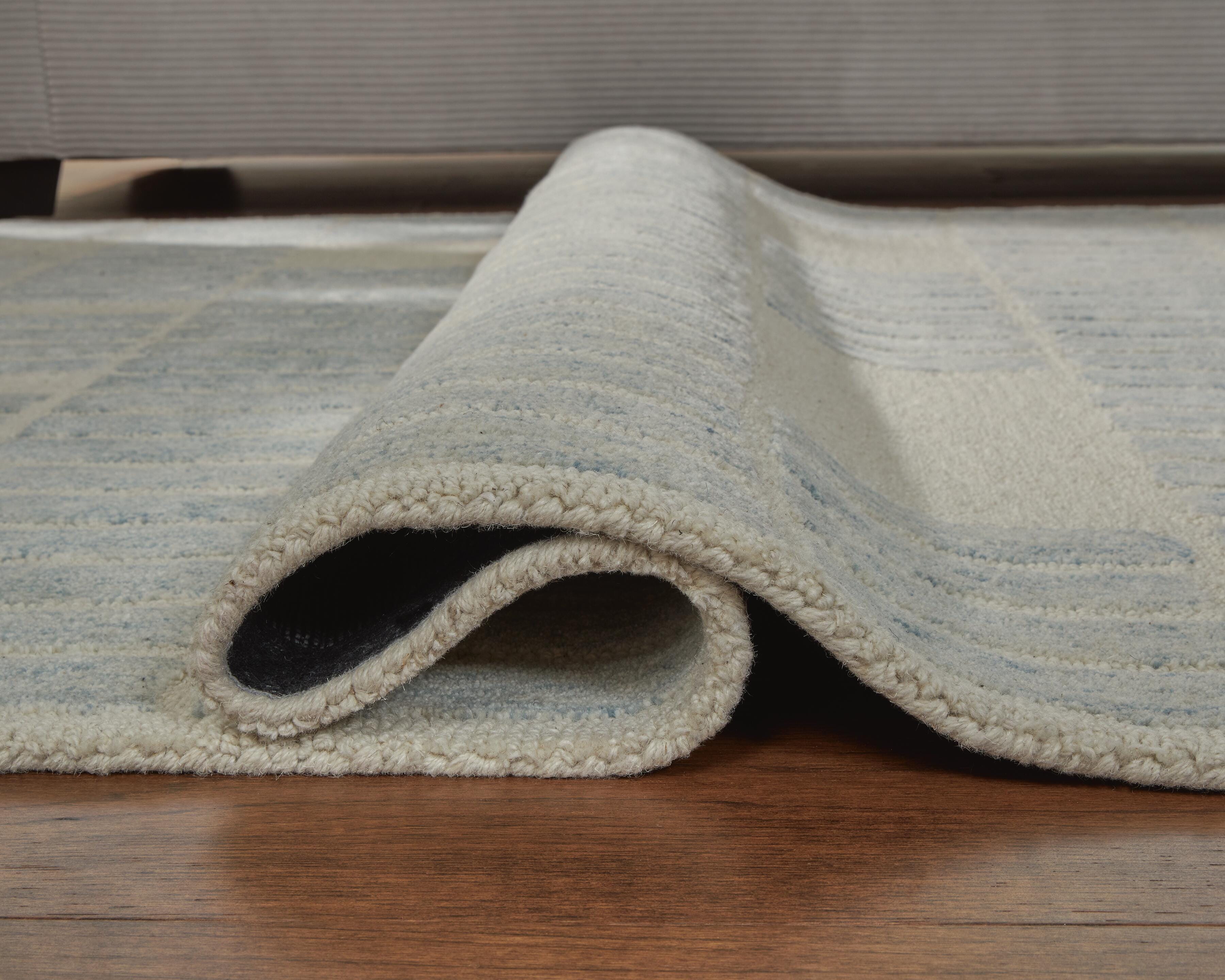 Dylanton 5' x 7' Area Rug