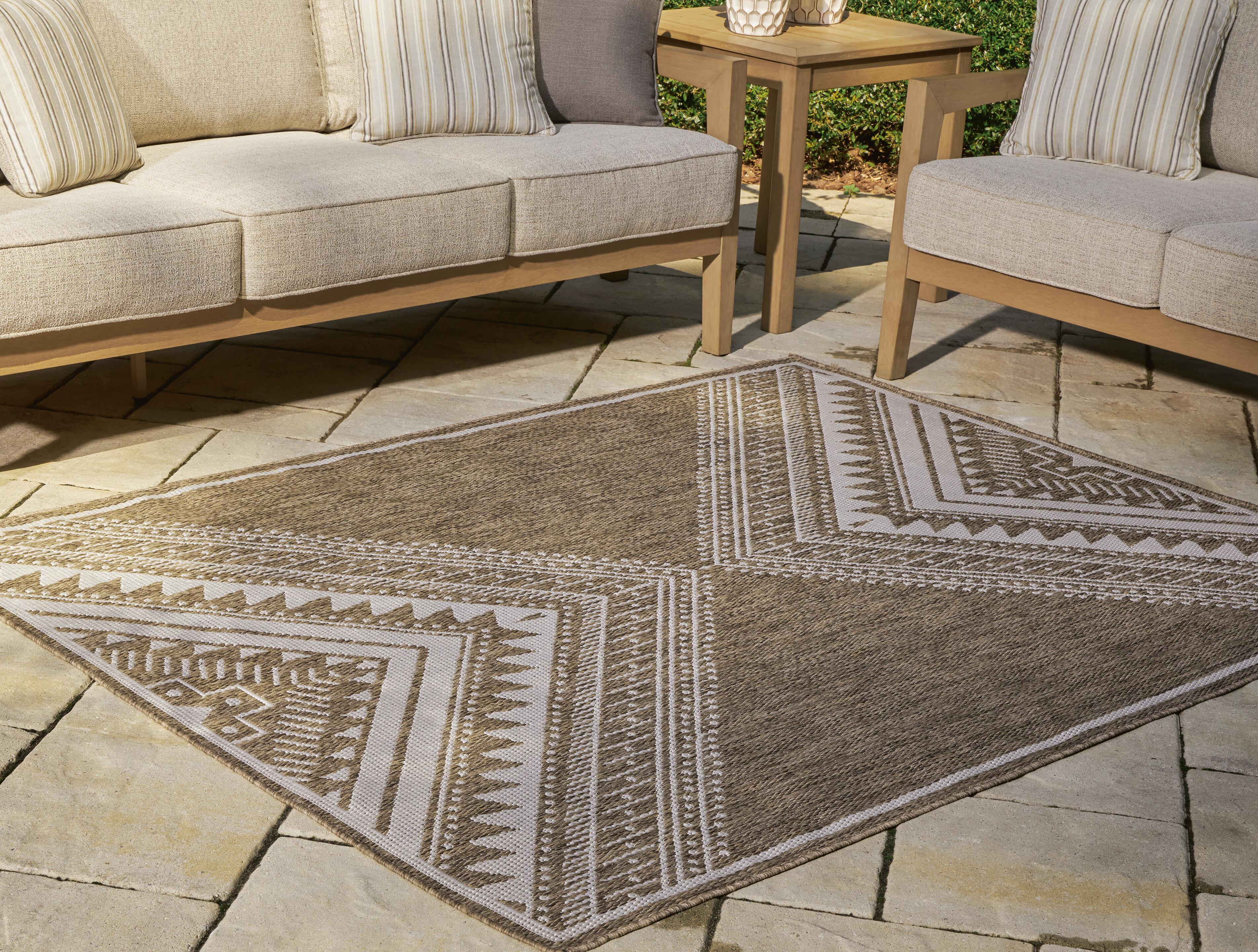 Dar Furniture - Ashley Furniture - Dunsler 8' x 10' Rug - 8' x 10' Rug / Brown/Cream - R900011