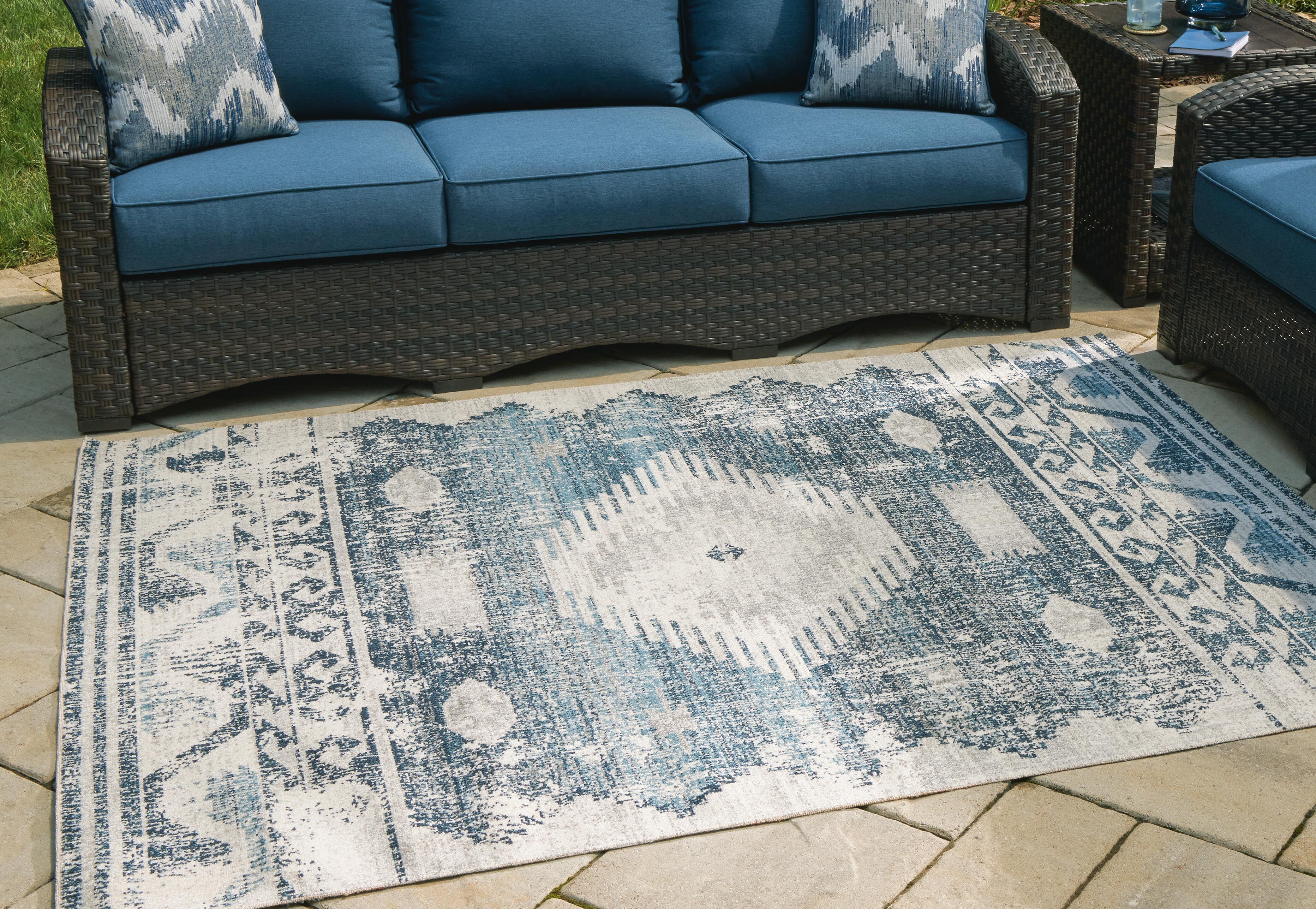 Dar Furniture - Ashley Furniture - Daddridge 8' x 10' Rug - 8' x 10' Rug / Blue/Gray/Ivory - R900101