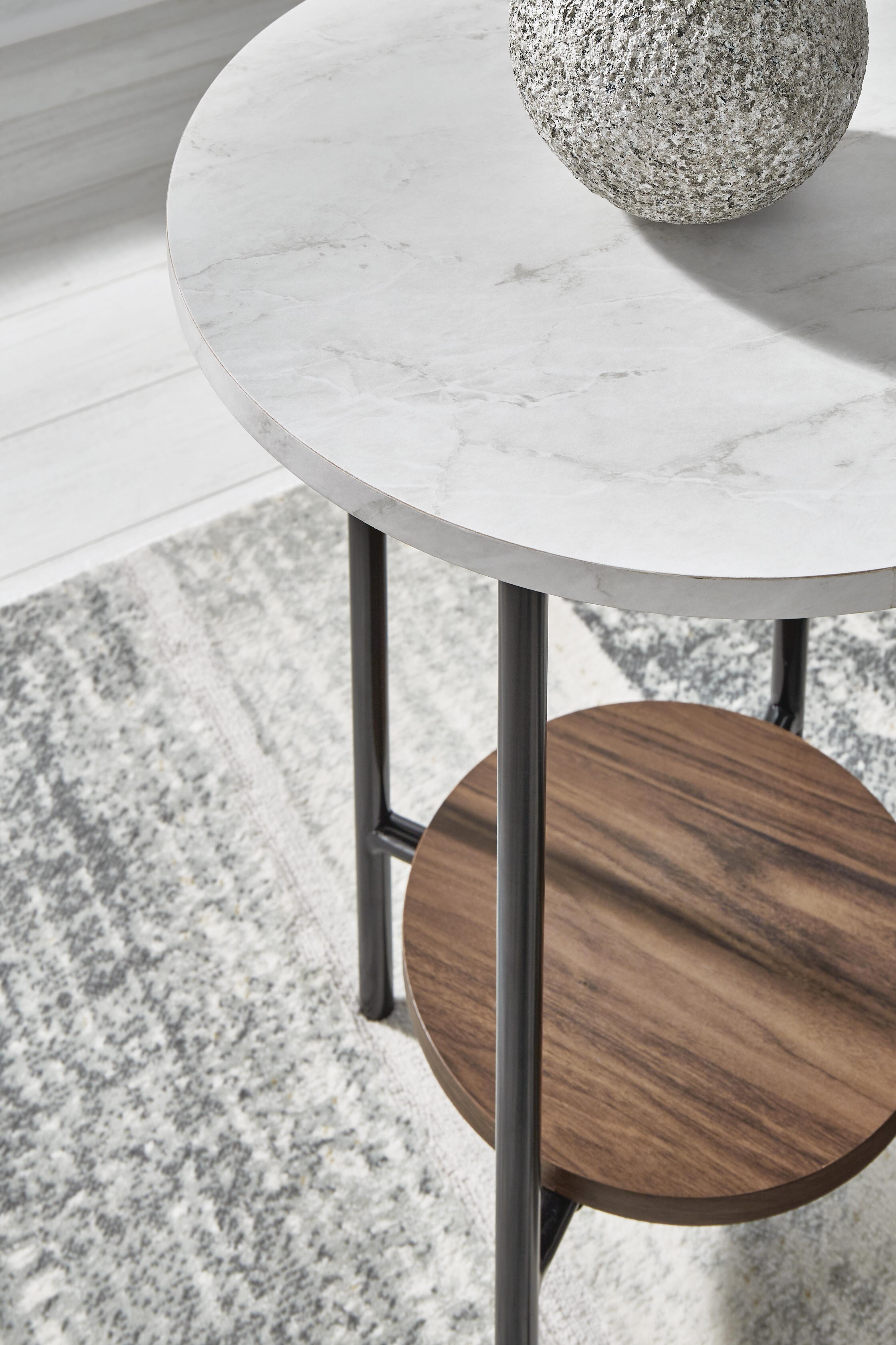 Wrenwich Table (Set of 3)