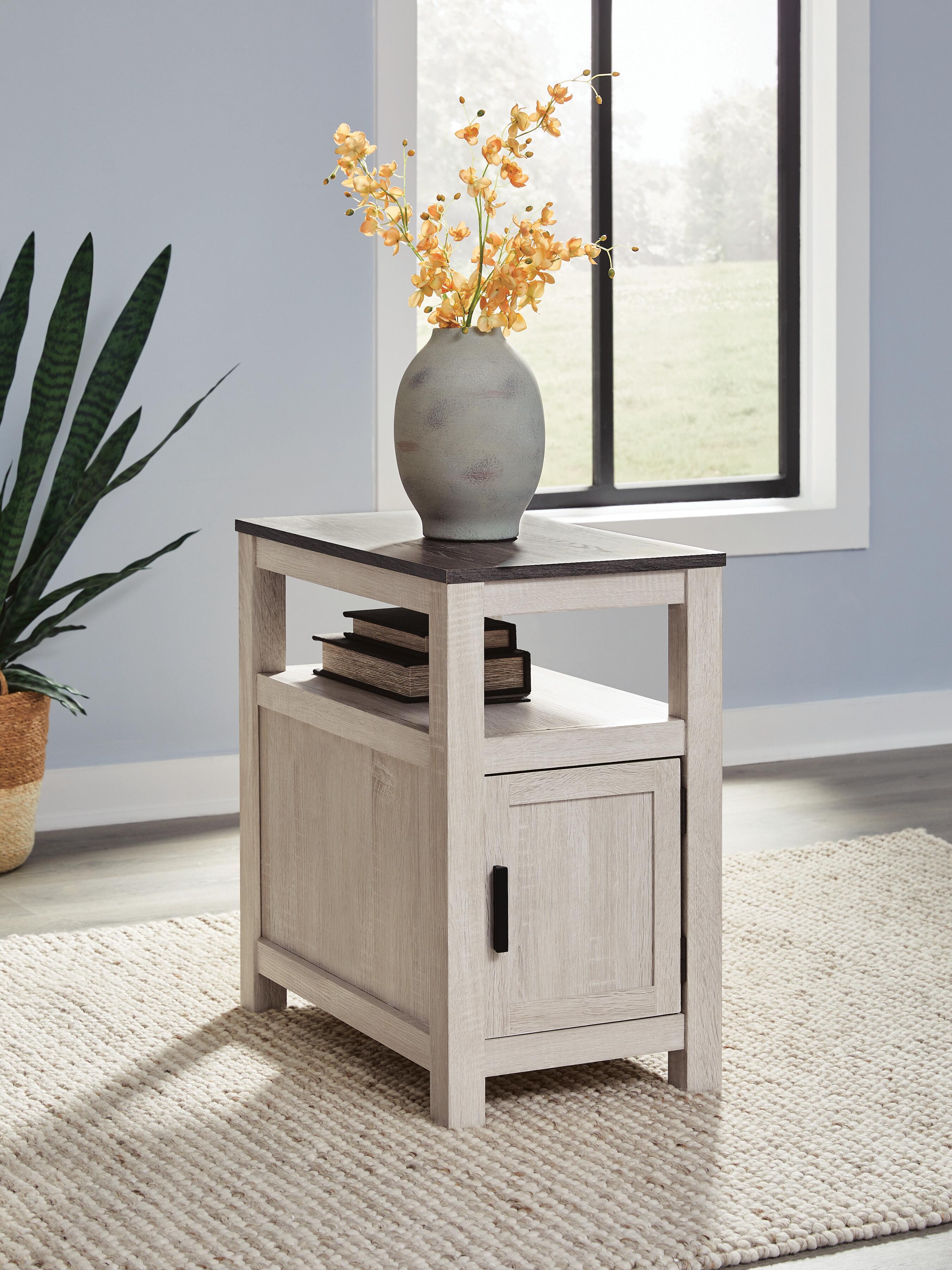 Dar Furniture - Ashley Furniture - Fendenmore Chairside End Table - Chair Side End Table / Brown Gray/Antique White - T190-217