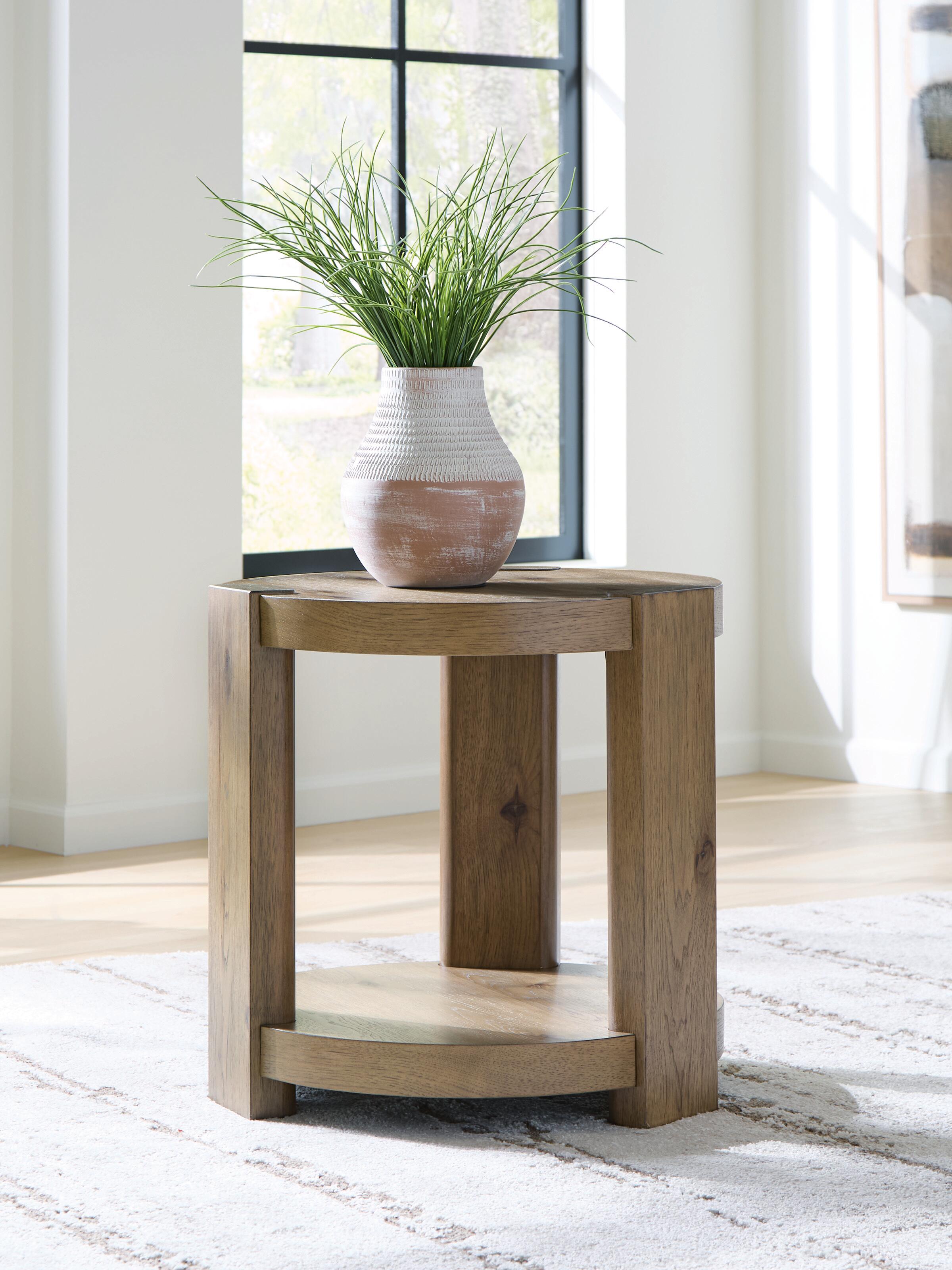 Dar Furniture - Ashley Furniture - Flangren End Table - Round End Table / Light Brown - T553-6