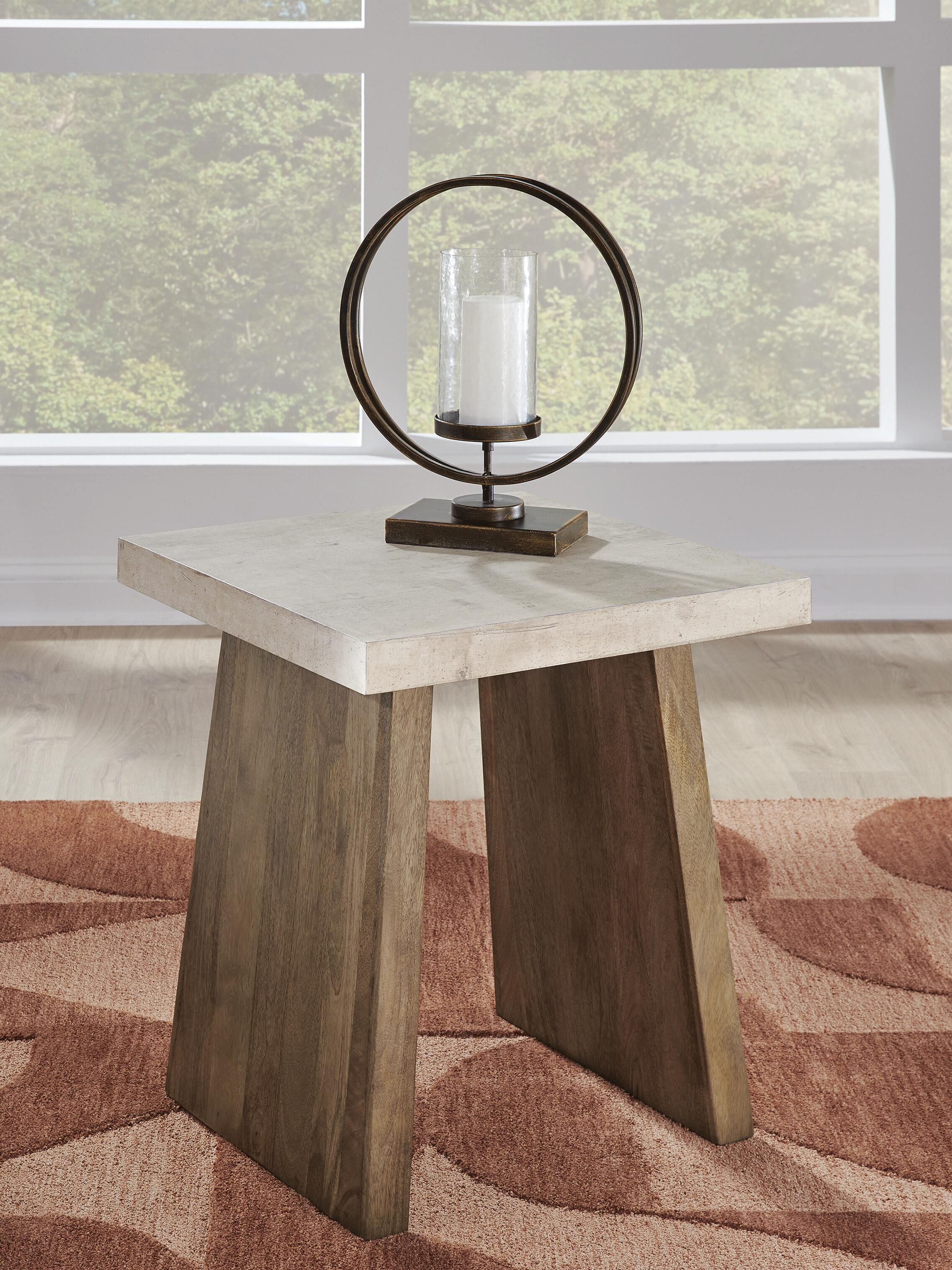 Dar Furniture - Ashley Furniture - Brendalhouse End Table - Square End Table / Light Brown - T642-2