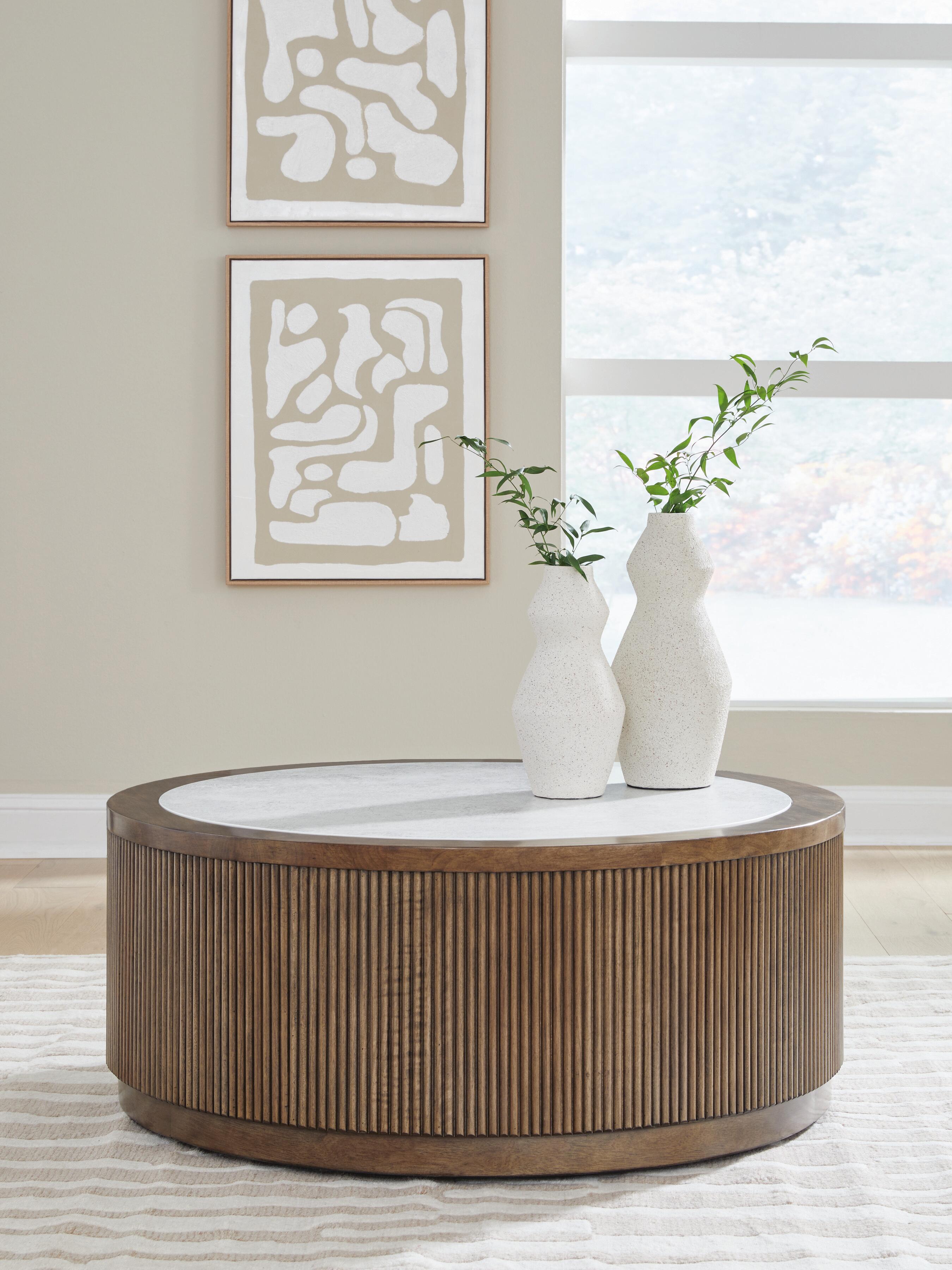 Dar Furniture - Ashley Furniture - Hadonna Coffee Table - Round Cocktail Table / Brown - T658-8