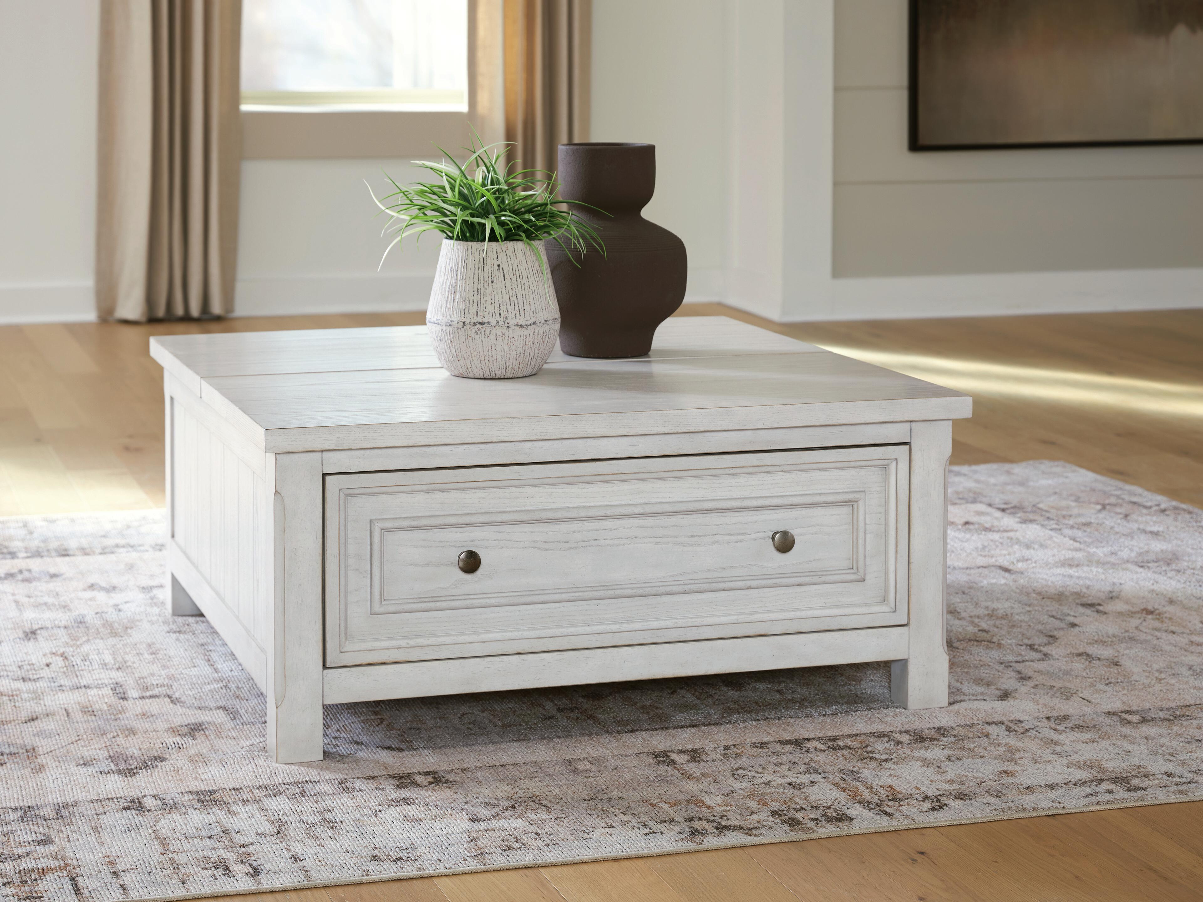Dar Furniture - Ashley Furniture - Robbinsdale Lift-Top Coffee Table - Lift Top Cocktail Table / Antique White - T729-00