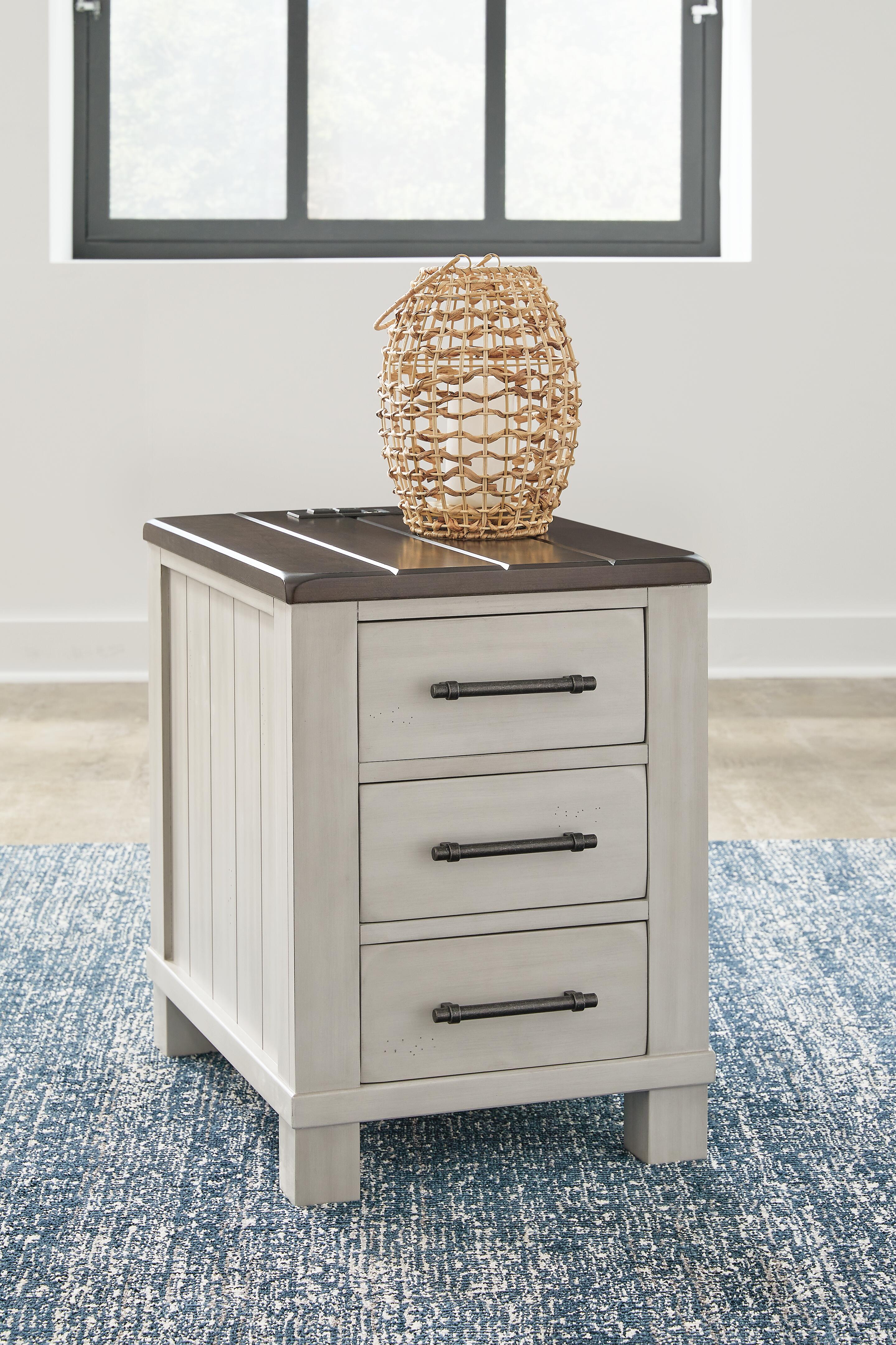 Dar Furniture - Ashley Furniture - Darborn Chairside End Table - Chair Side End Table / Gray/Brown - T796-7