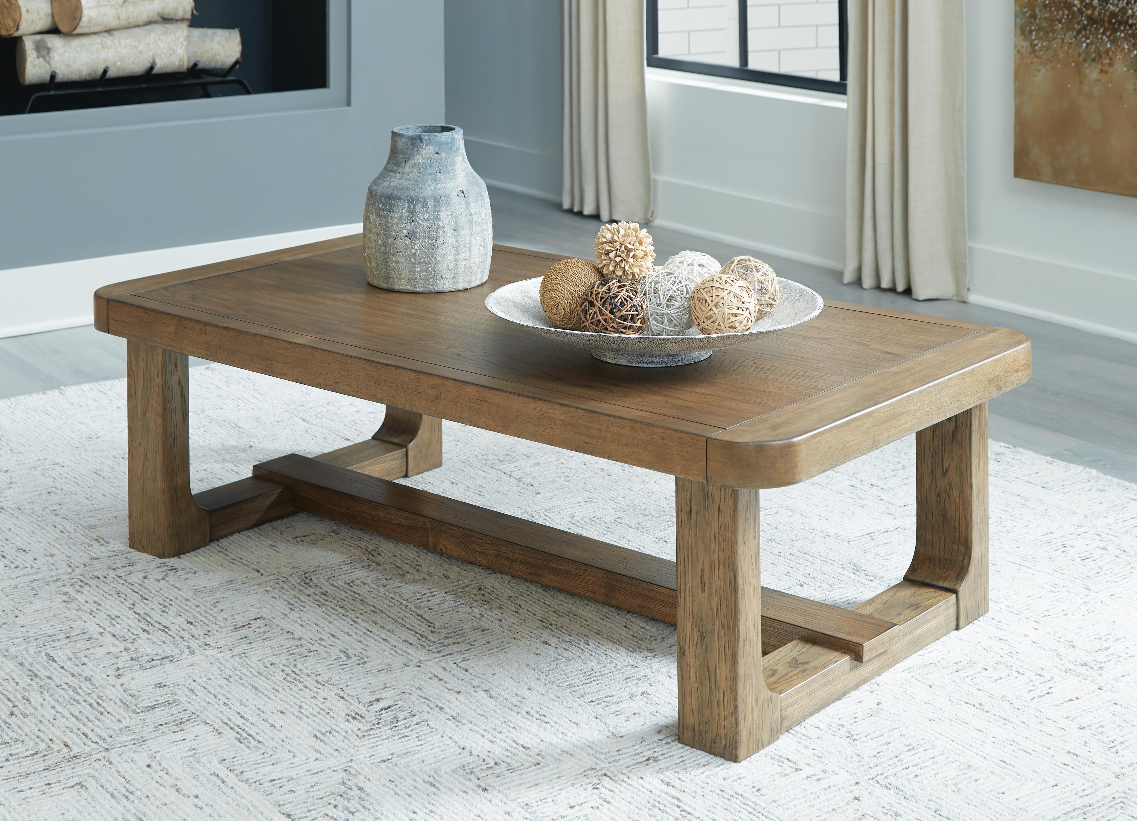 Dar Furniture - Ashley Furniture - Cabalynn Coffee Table - Rectangular Cocktail Table / Light Brown - T974-1