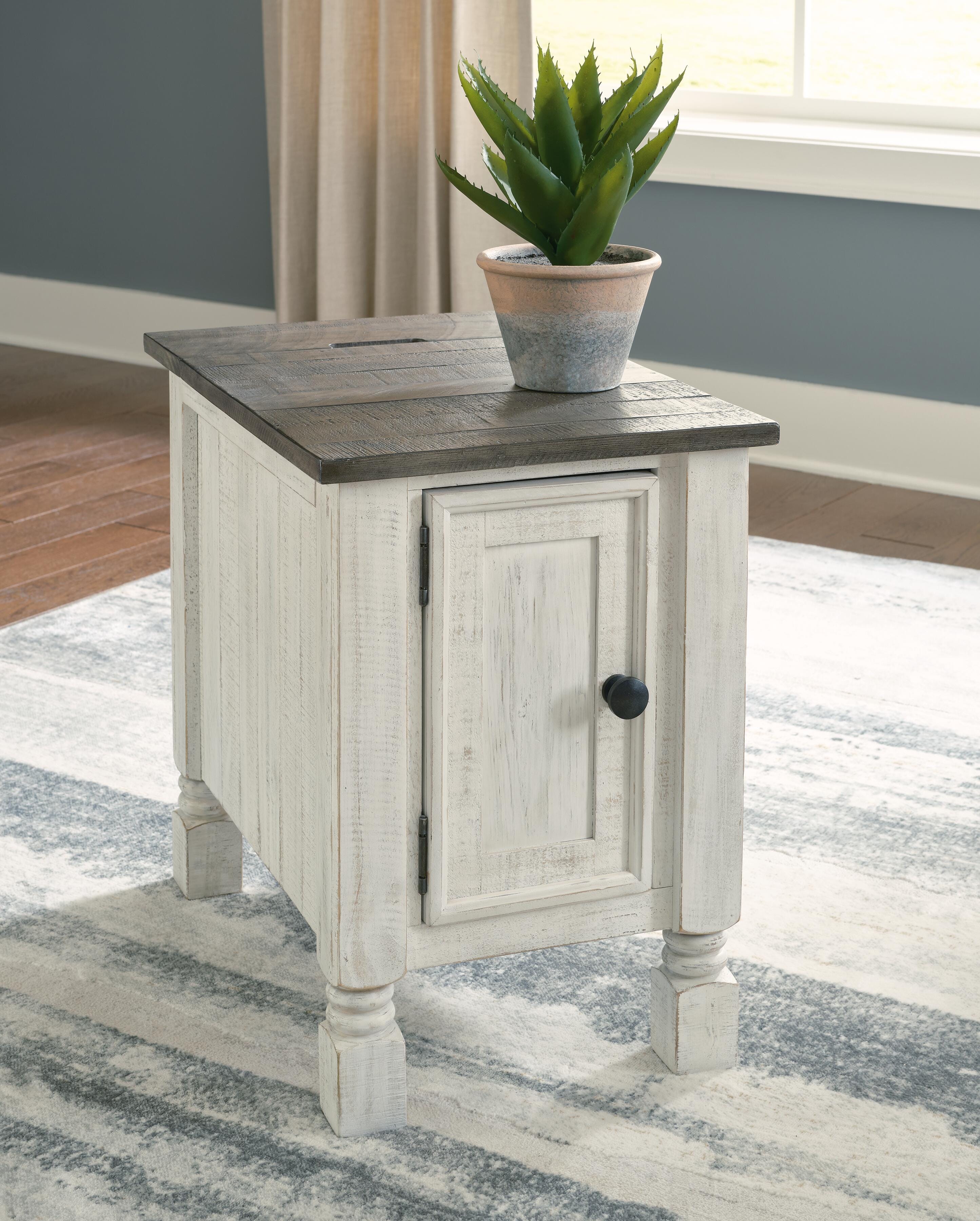 Dar Furniture - Ashley Furniture - Havalance Chairside End Table - Chair Side End Table / White/Gray - T994-7