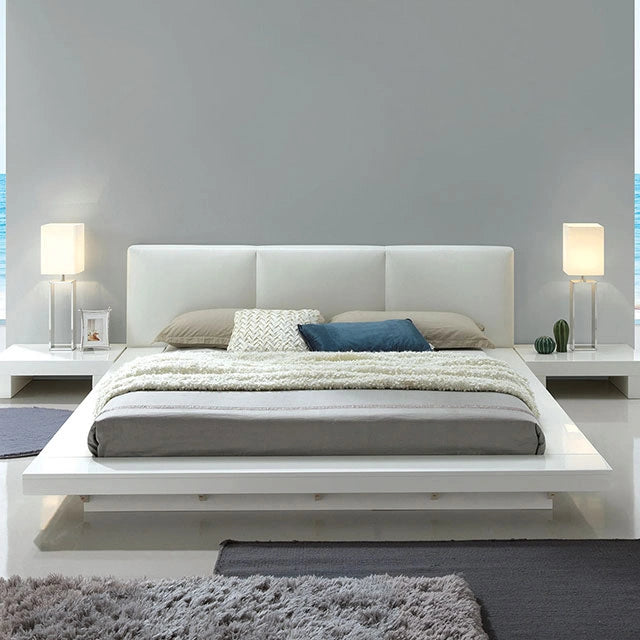 Christie Glossy White Cal.King, E,King, & Queen Bed